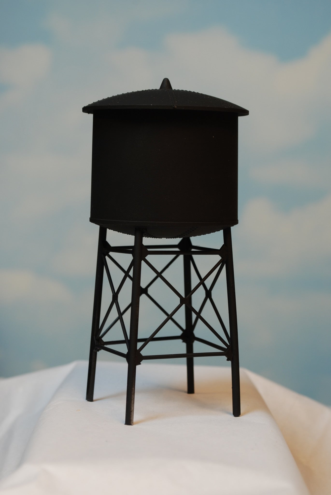 Korber Models #930 - O Scale - 1930’s Roof Top Steel Water Tank