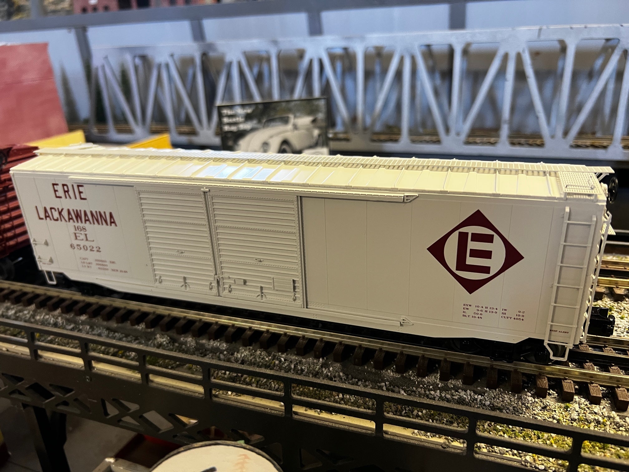 MTH 20-99308 - 50' PS-1 Double Door Box Car "Erie Lackawanna" #65033 - Custom Run for MrMuffin'sTrains