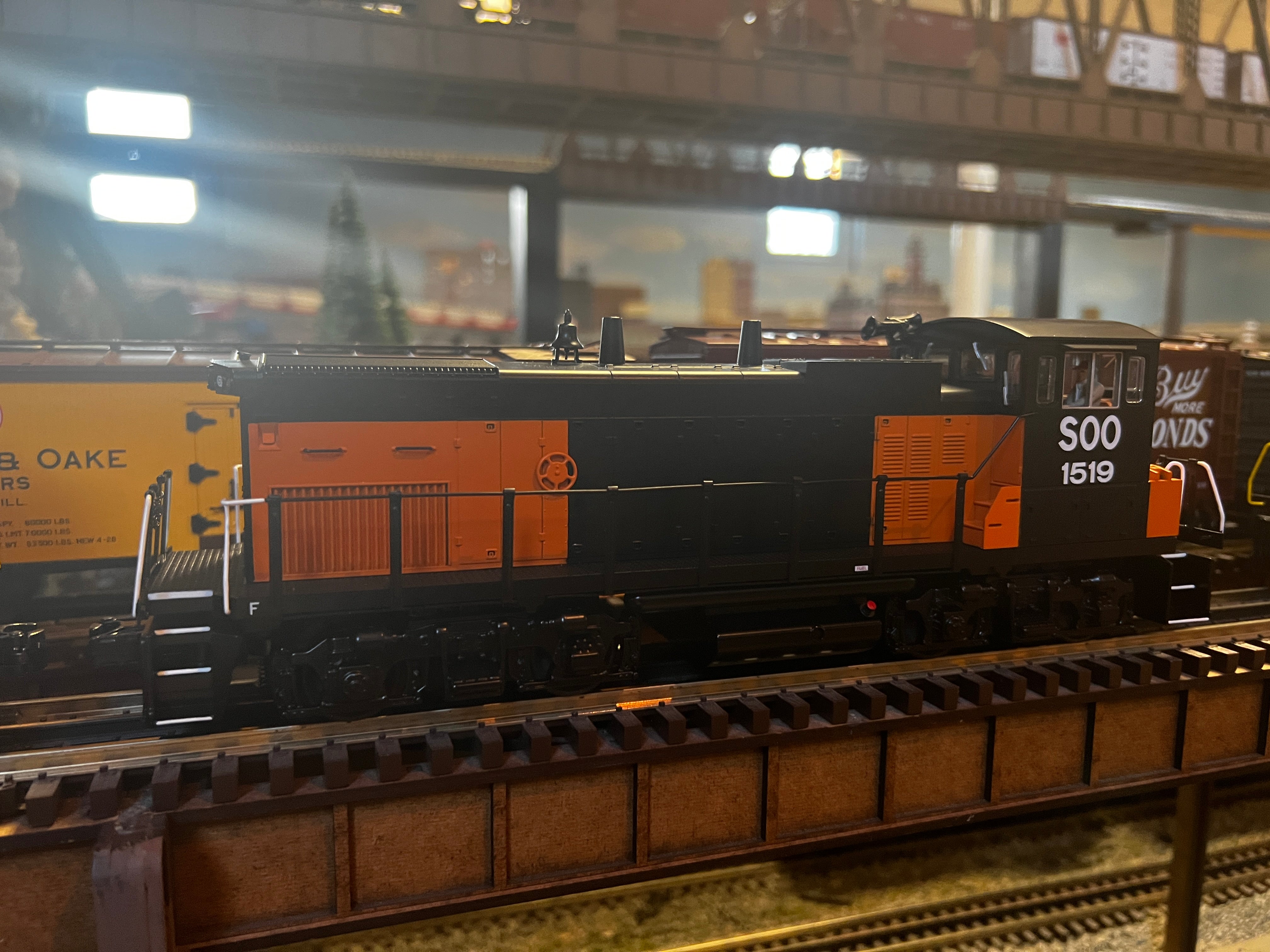 MTH 30-20969-1 - MP15AC Diesel Engine "SOO Line" (Milwaukee Repaint) #1519 w/ PS3 - Custom Run for MrMuffin'sTrains