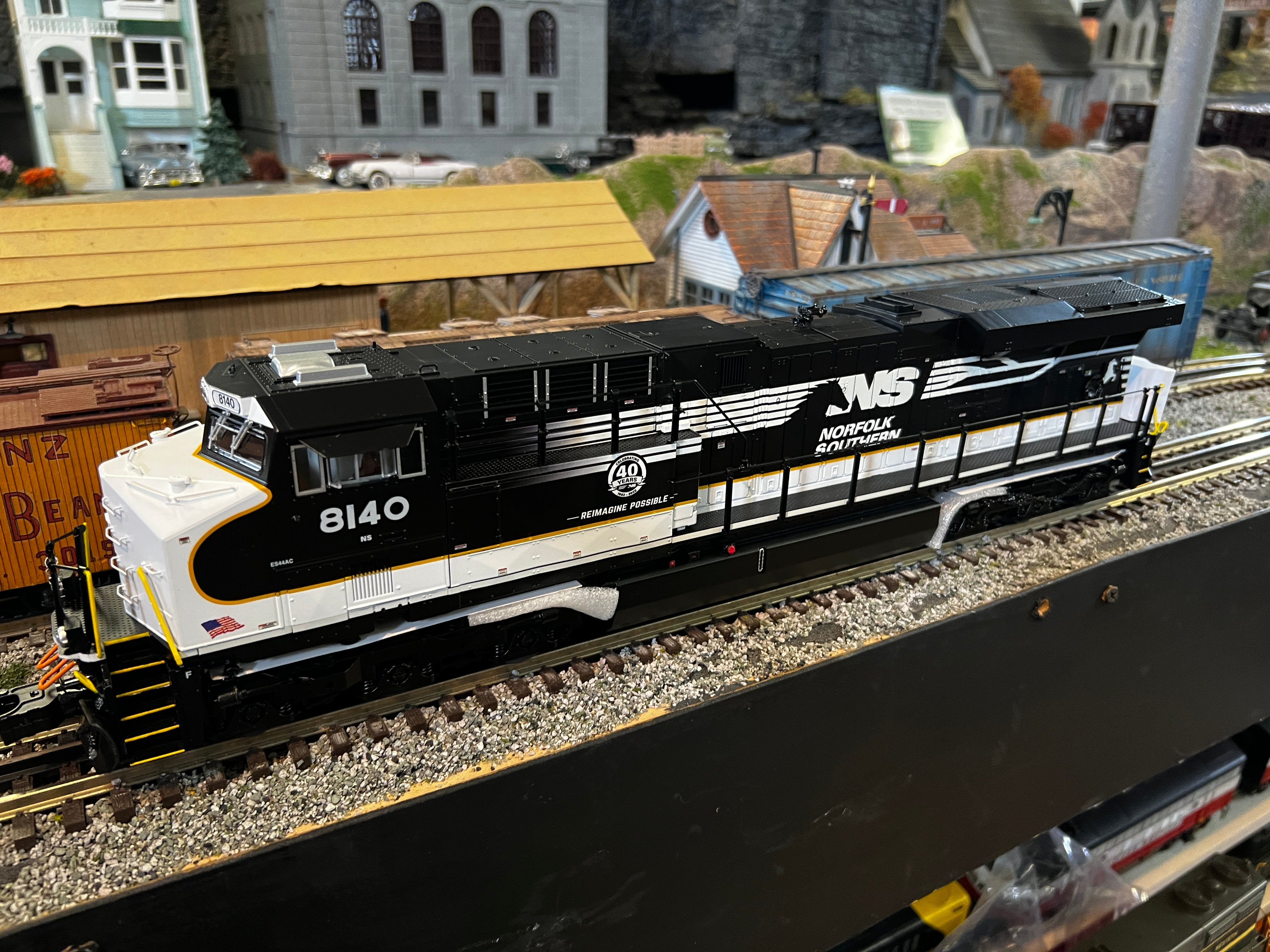 Lionel 2222090 - Legacy 40th Anniversary Freight Set "Norfolk Southern" - without caboose