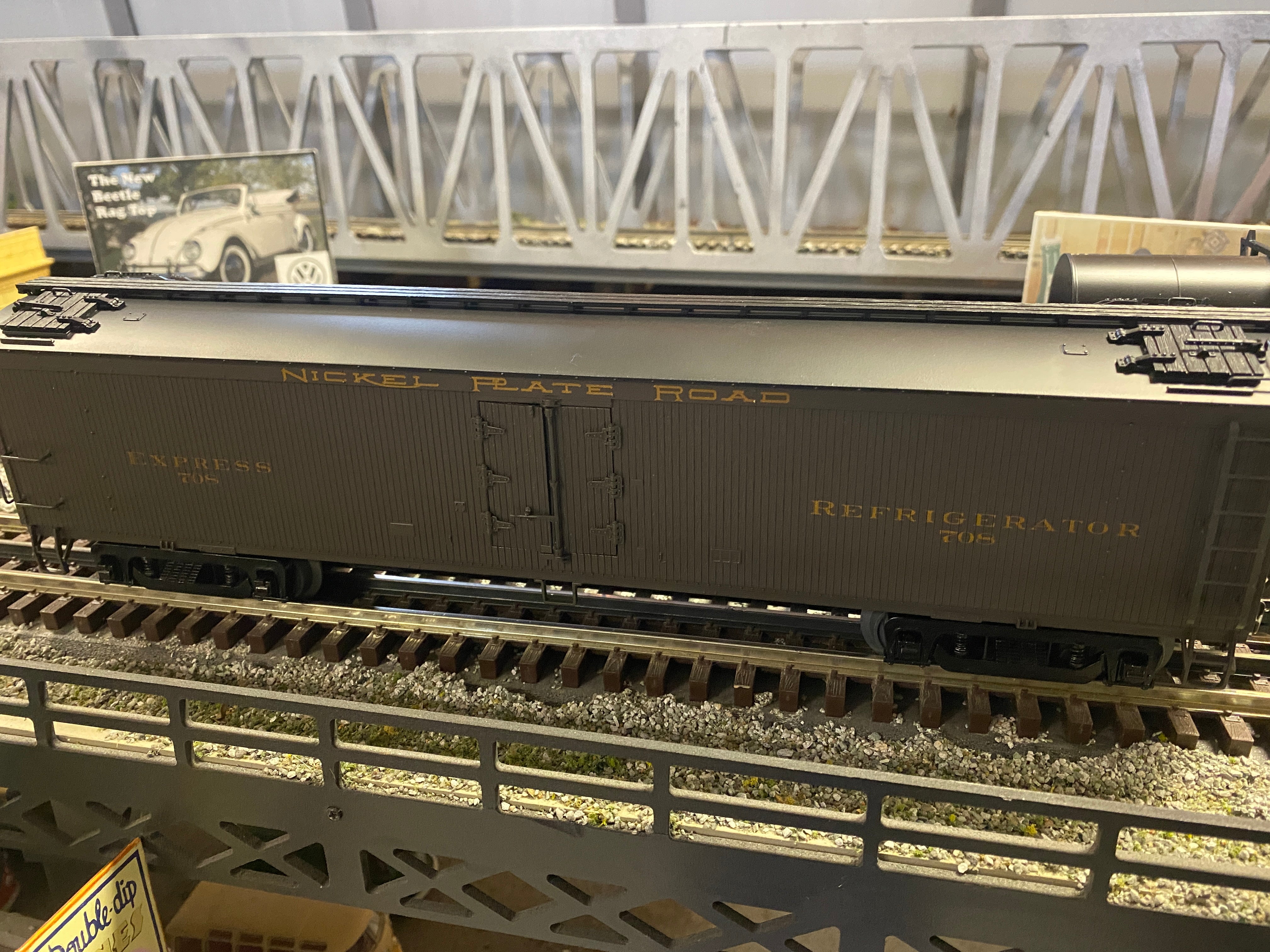 Atlas O 3001037 - 53' 6" Wood Express Reefer Car "Nickel Plate Road"