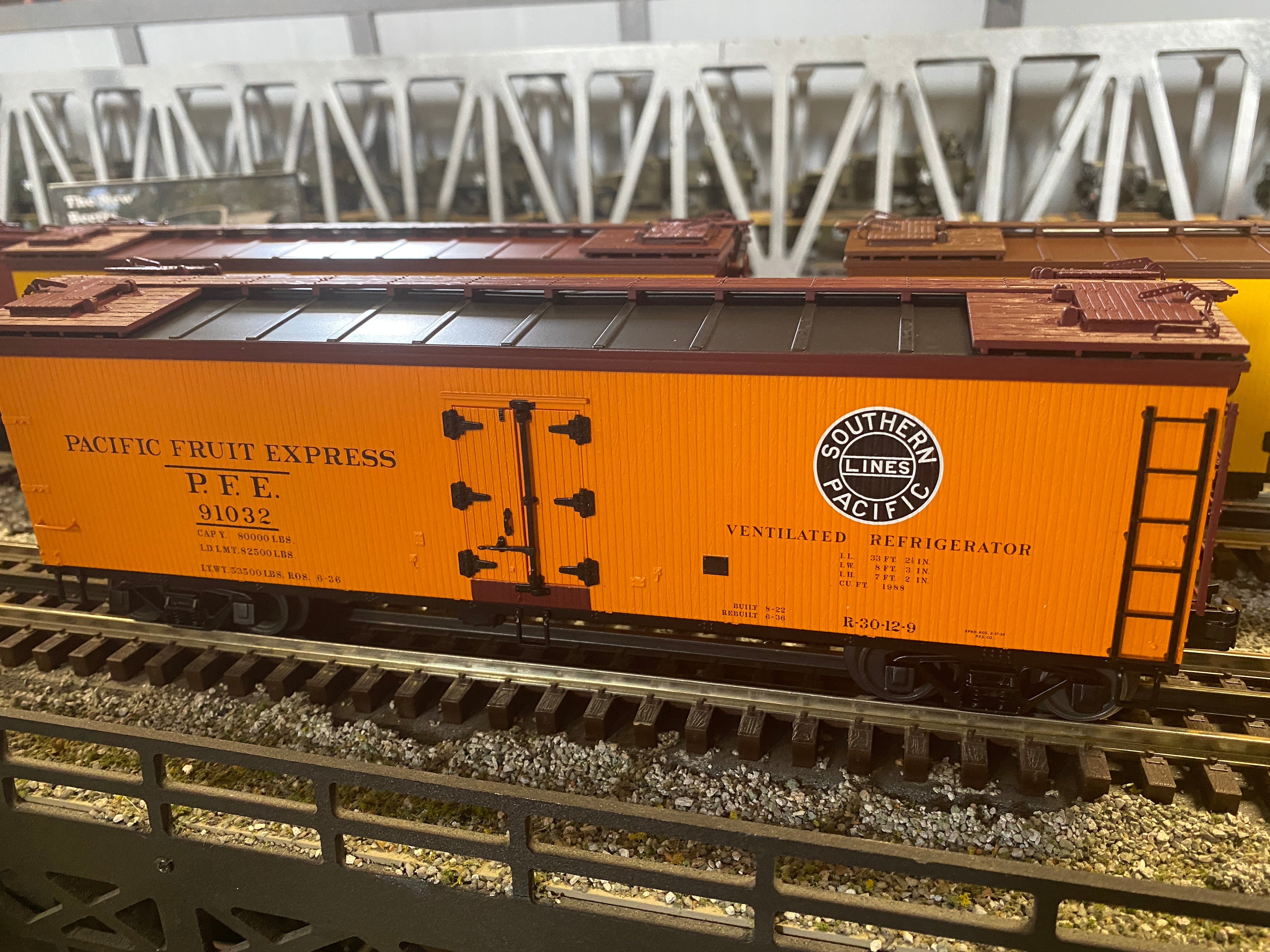 Atlas O 3001531 - 40' Re-Built Wood Reefer Car "Pacific Fruit Express"