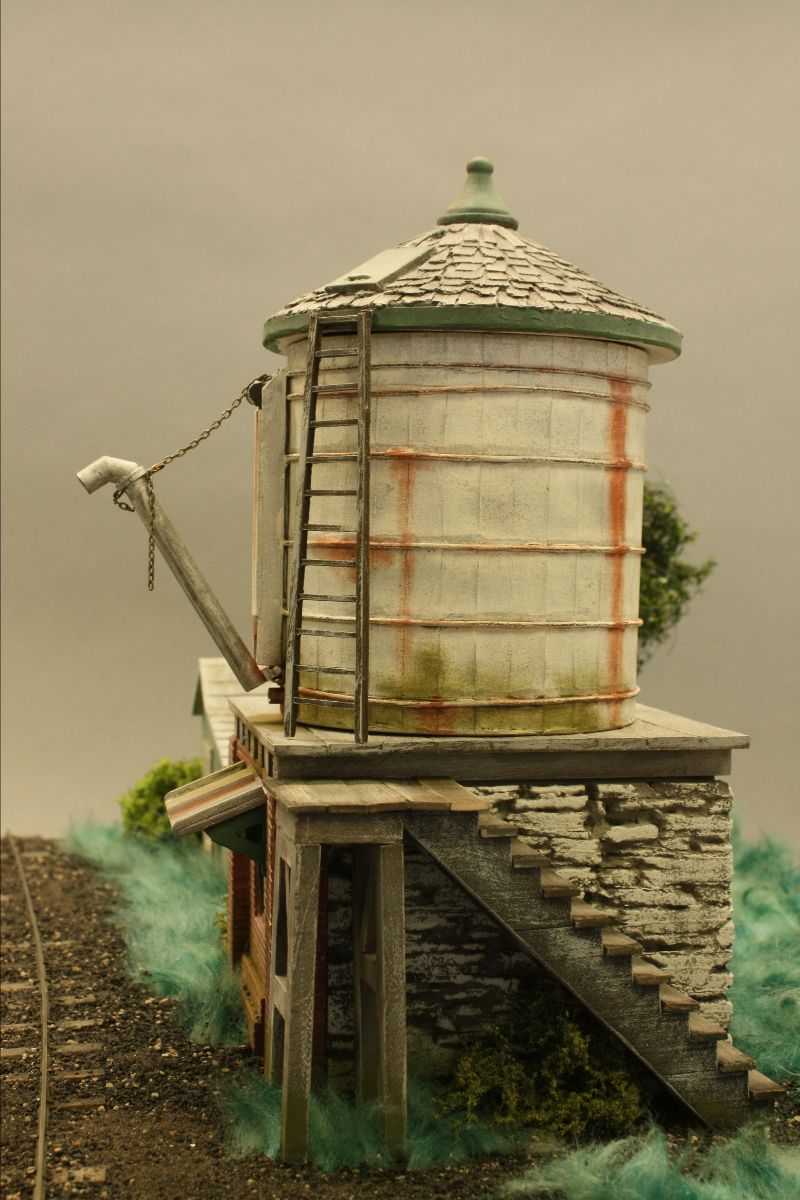 Schomberg Scale Structures #004 - Garden Hill Tank & Office Kit