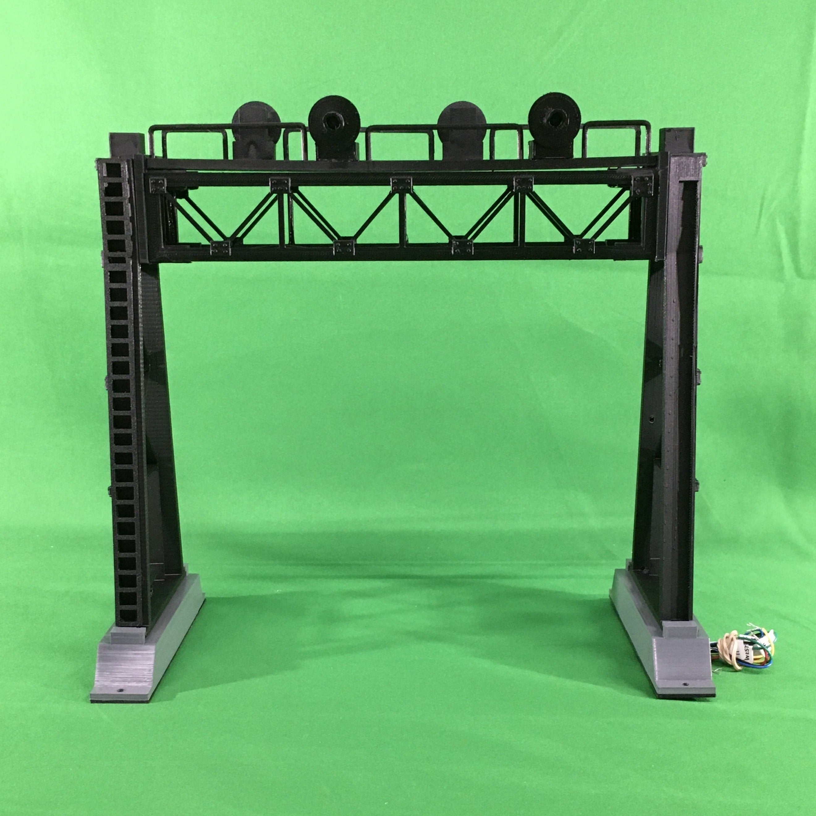 K & R Custom Models #4242 - 2-Track Signal Bridge - 4 Search Lights