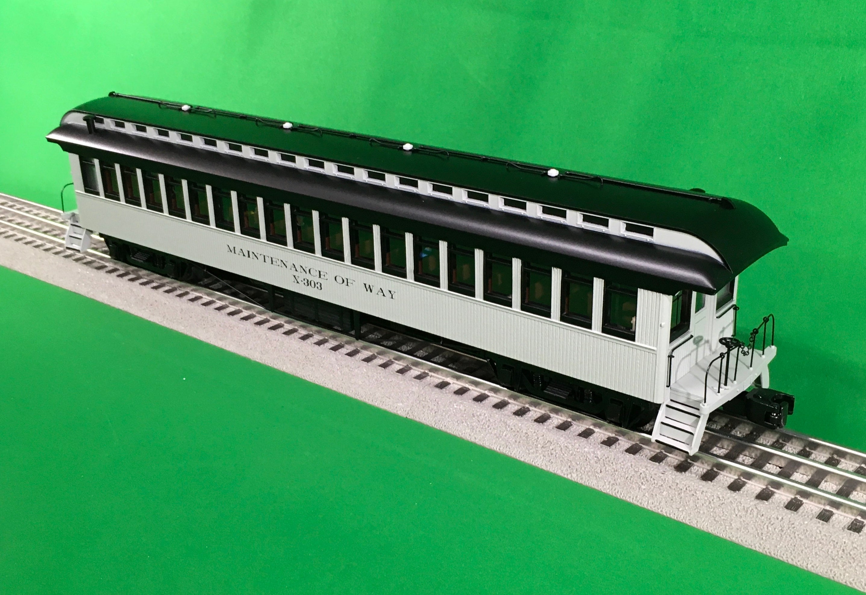 Lionel 2227420 - Wood Coach/Observation "MOW " (2-Car)