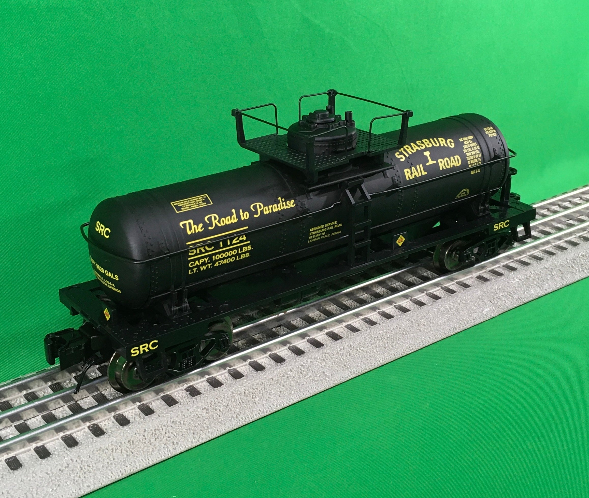 Ready Made Trains RMT-96899-40 - 8000 Gallon Single Dome Tank "Strasburg Railroad"