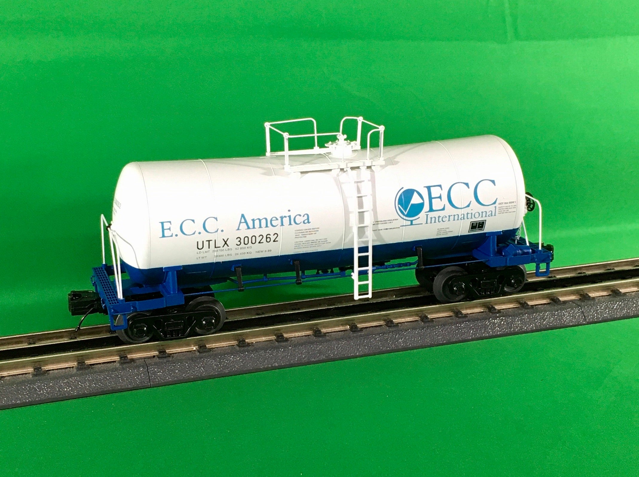 MTH 20-96294 - Funnel Flow Tank Car "ECC America"