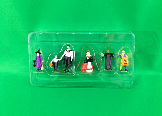 Lionel 1930070 - Trick or Treaters Figure (5-Pack) - MrMuffin'sTrains