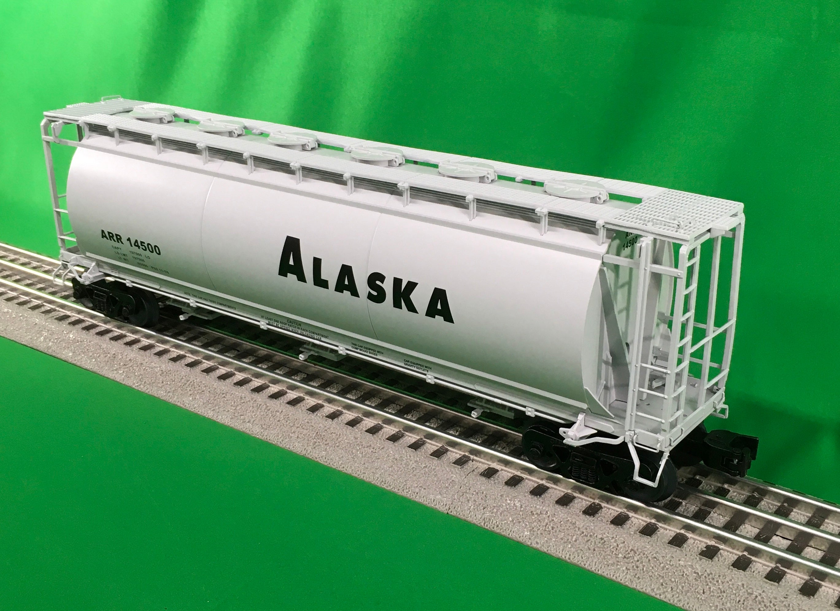 Lionel 2226090 - Cylindrical Covered Hopper Car "Alaska" #14500