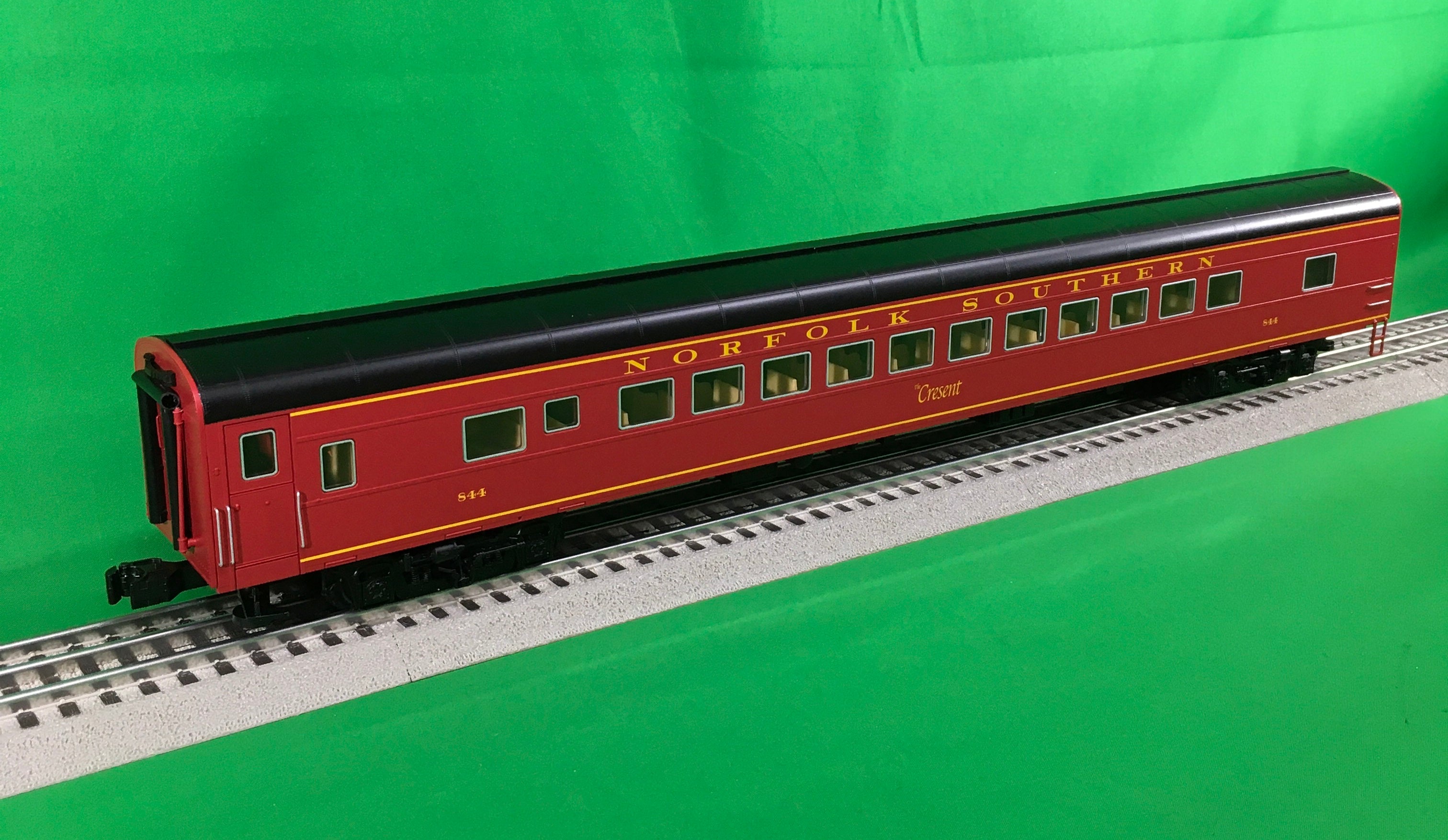 Lionel 2227250 - Excursion Coach Set "Norfolk Southern" (4-Car)