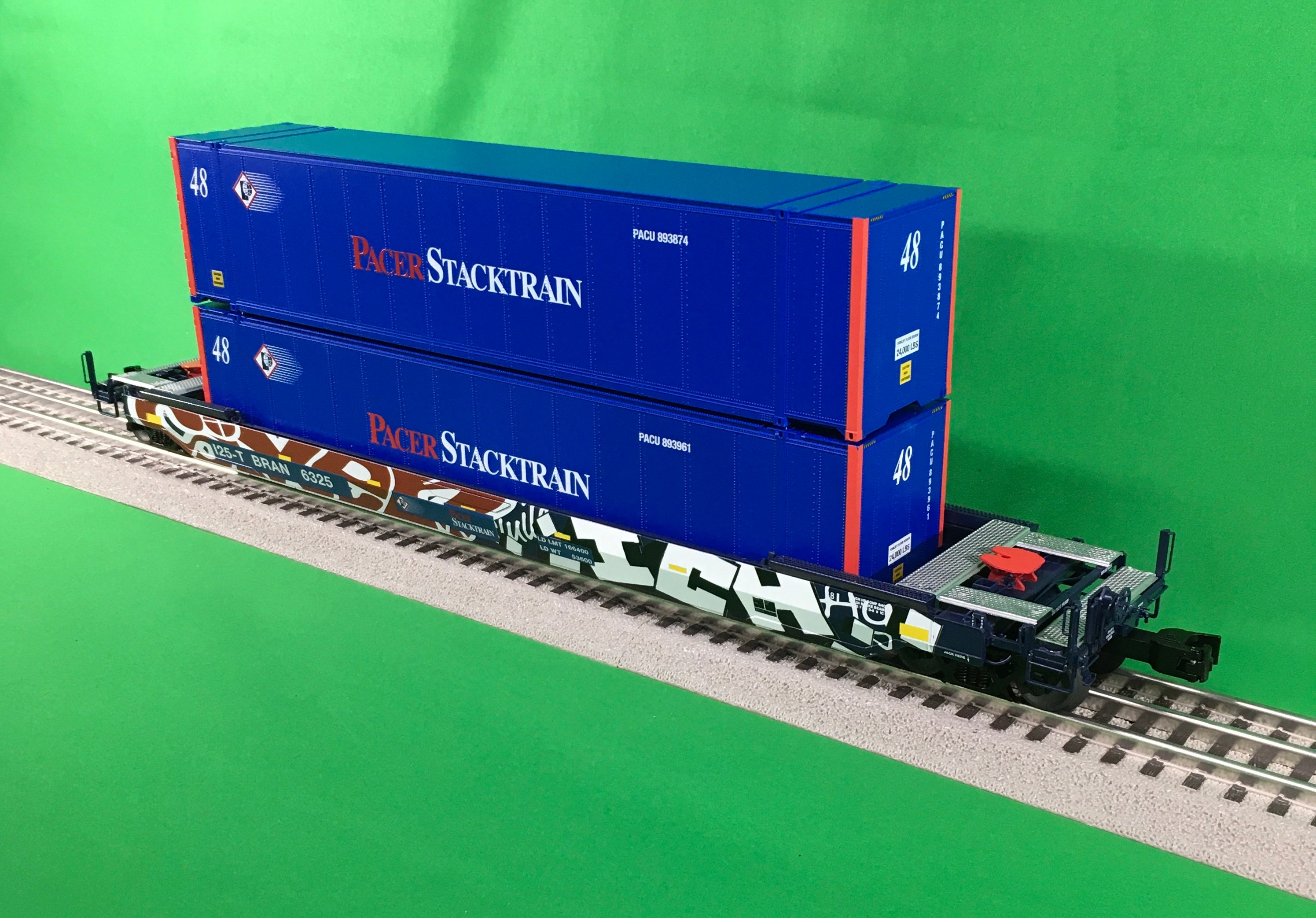 Lionel 2226622 - Husky Stack "Pacer" #6325 w/ Graffiti