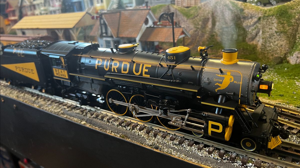 MTH 20-3810-1 - 4-6-2 USRA Pacific Steam Engine "Monon" #451 w/ PS3 (Purdue University) - Custom Run for MrMuffin'sTrains