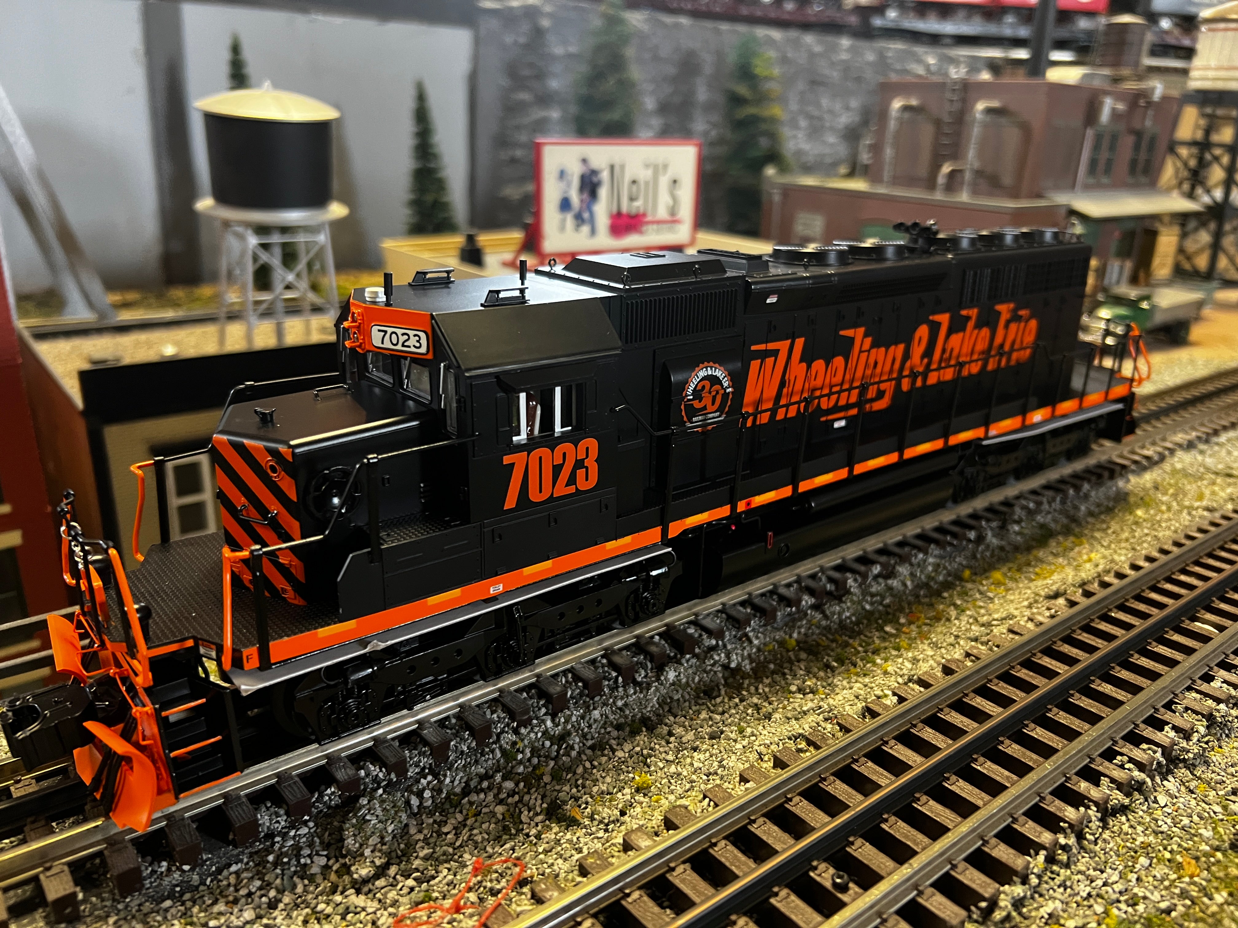 Lionel 2233964 - Legacy SD40-2 Diesel Locomotive "Wheeling & Lake Erie" #7023 - Custom Run for MrMuffin'sTrains