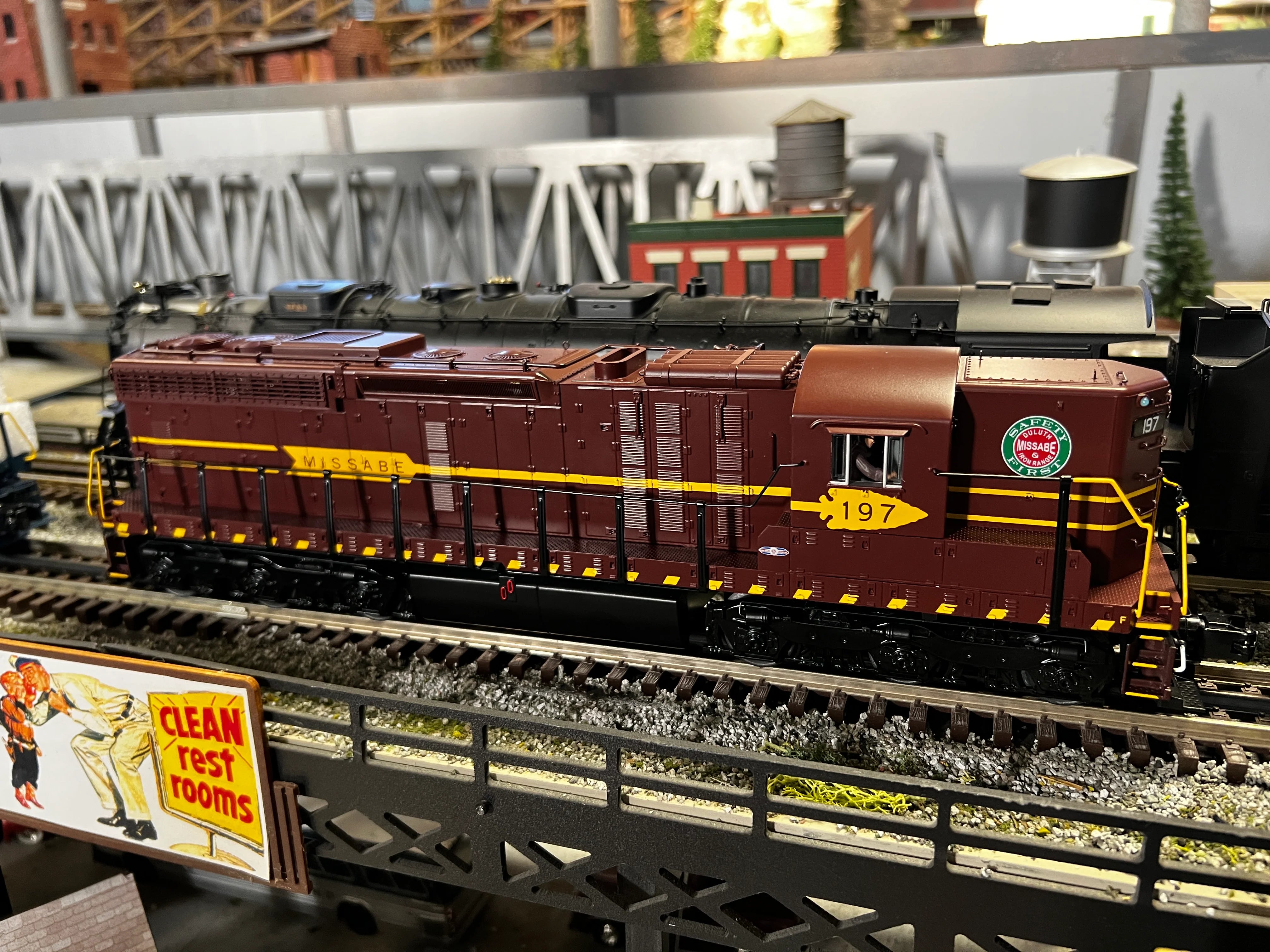 MTH 20-21727-1 - SD24 Diesel Engine