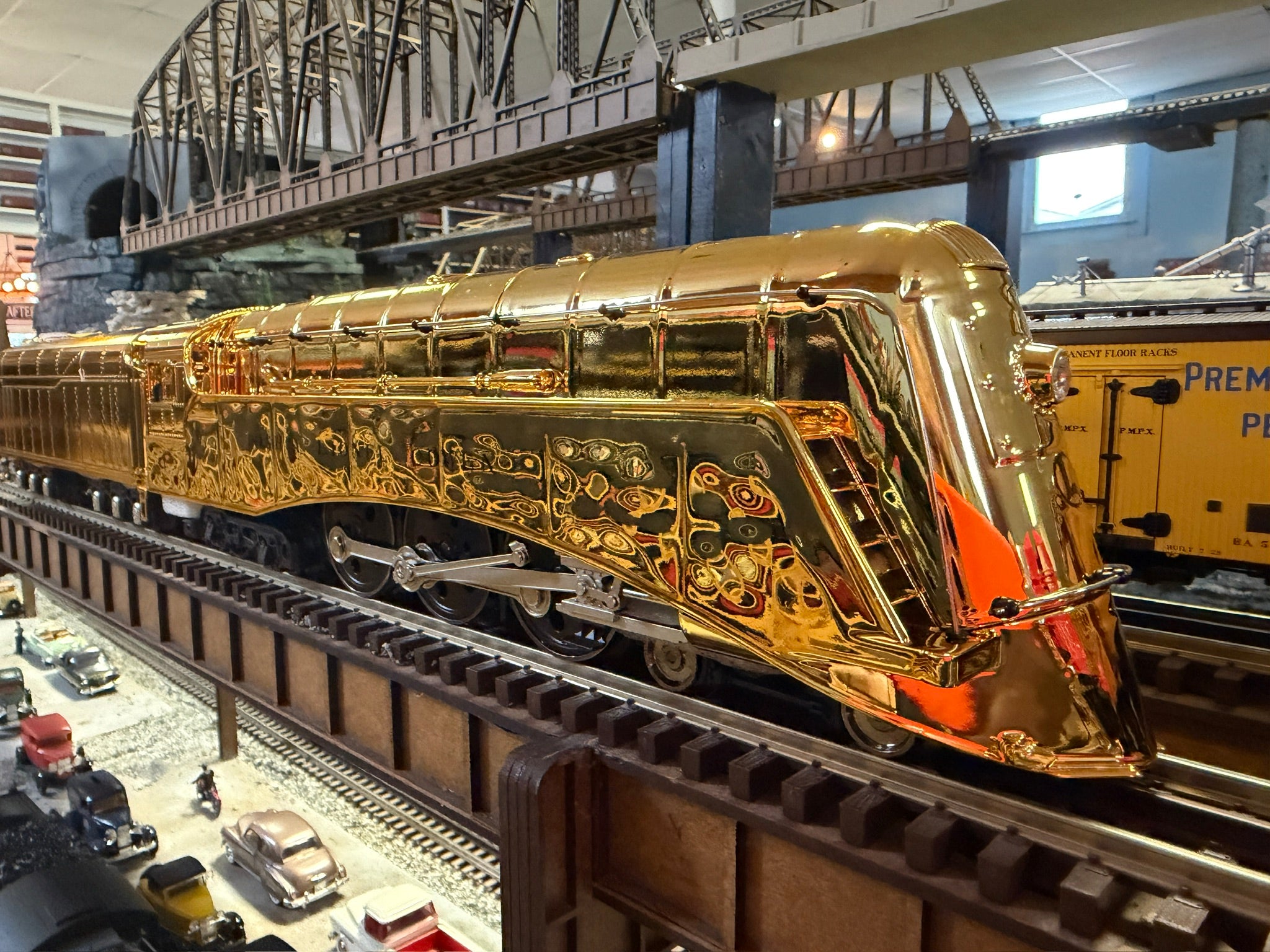 Lionel 2531125 - Vision Line Commodore Vanderbilt Hudson Steam Locomotive "Lionel Lines" #125 (Gold)