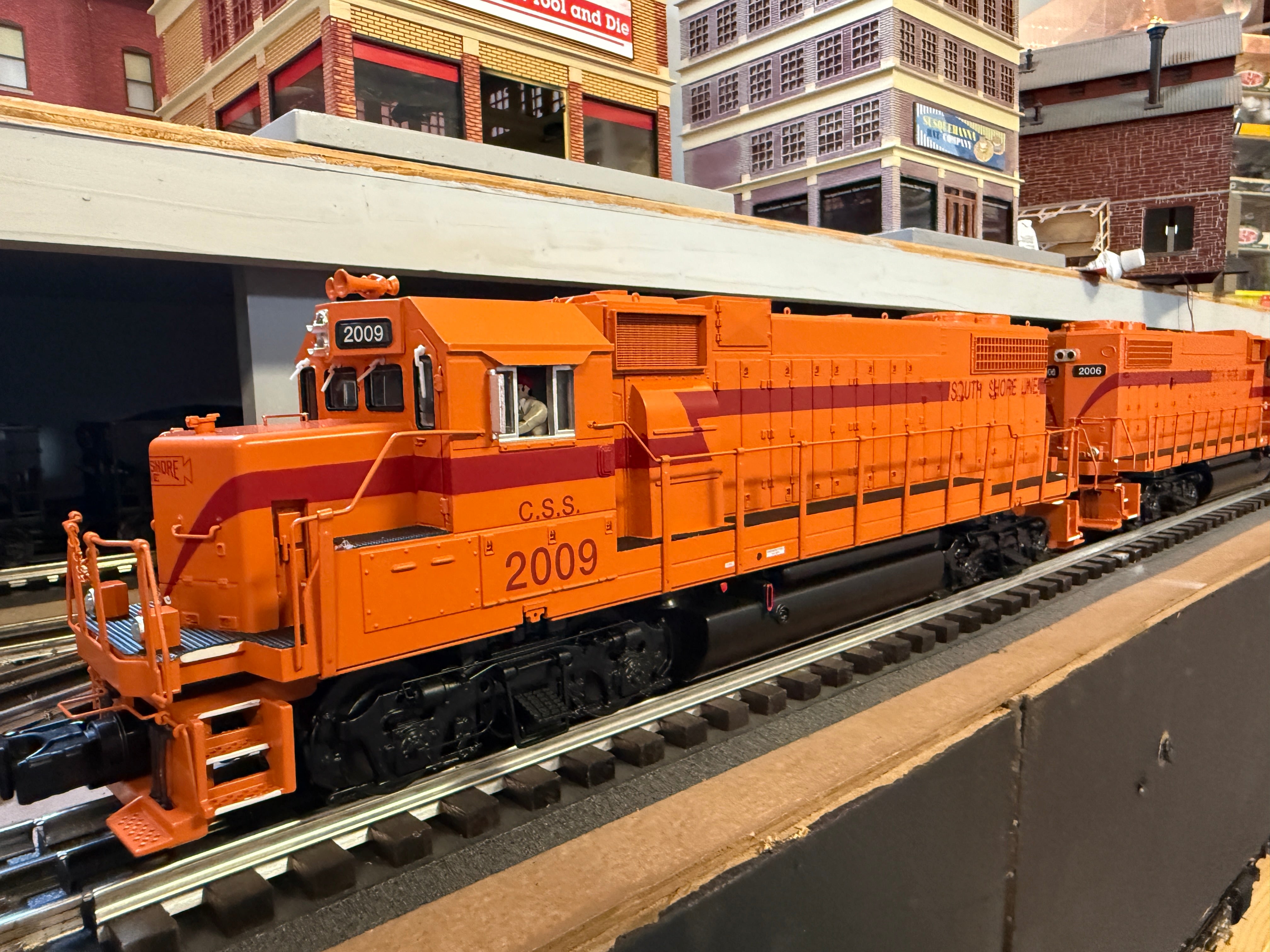 Atlas O 30138394S - Premier - GP38-2 Diesel Locomotive "Chicago South Shore" #2009 - Custom Run for MrMuffin'sTrains