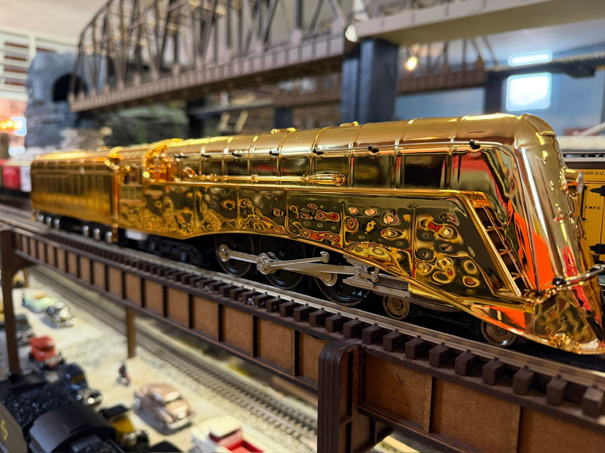 Lionel 2531125 - Vision Line Commodore Vanderbilt Hudson Steam Locomotive "Lionel Lines" #125 (Gold)