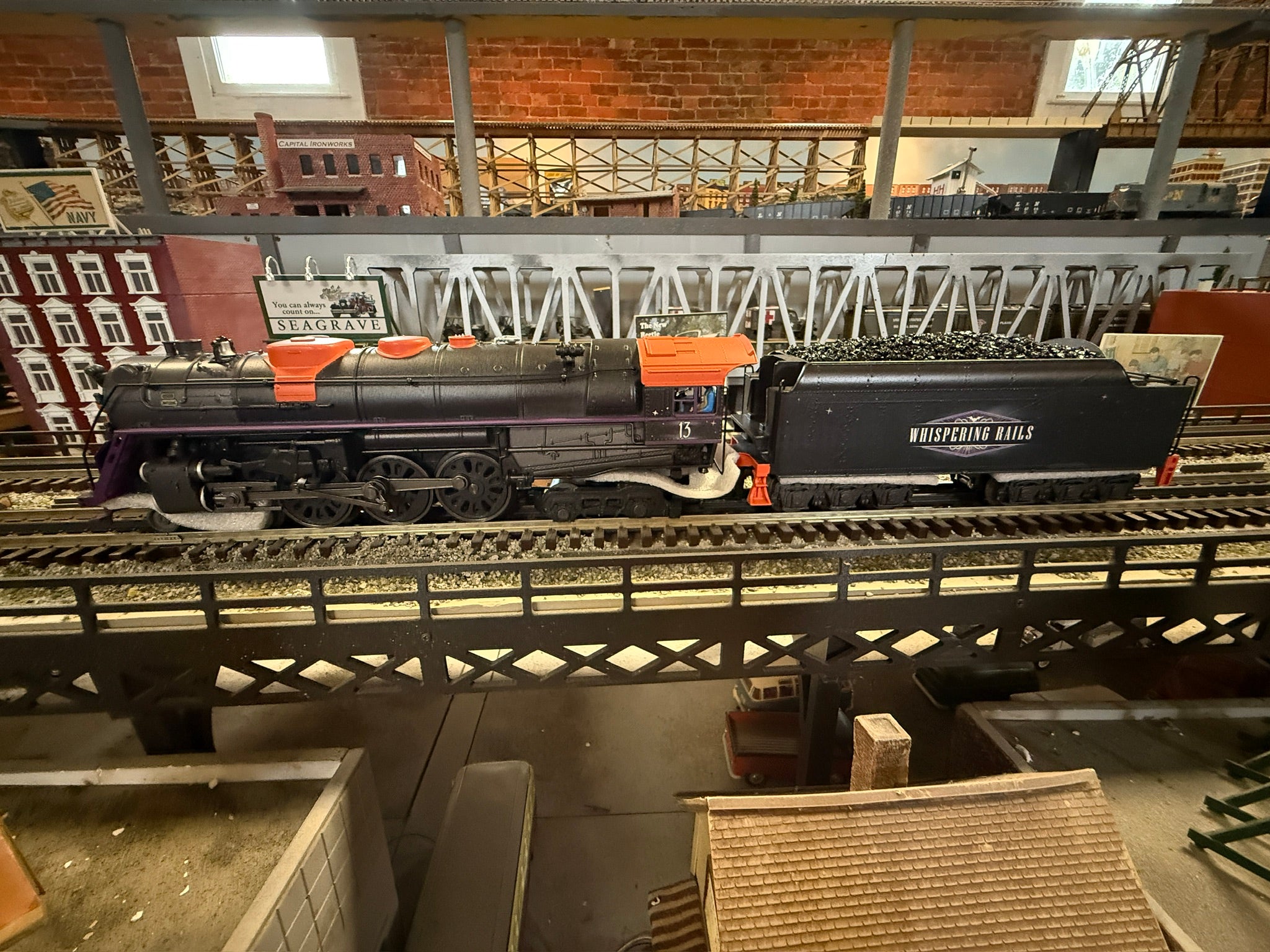 Lionel 2532040 - LionChief+ 2.0 J3A Hudson Steam Locomotive "Whispering Rails" #13 (Halloween)