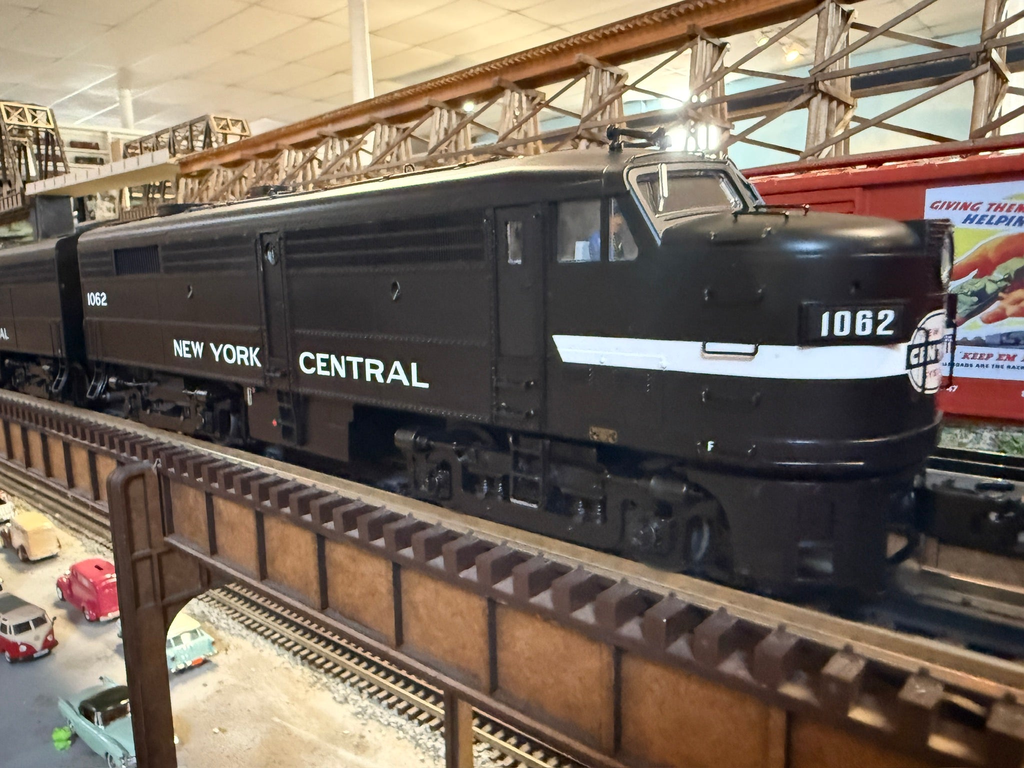 Lionel 2533971 - Legacy FA-2 AA Diesel Set "New York Central" #1062/1063 (Cigar Band) - Custom Run for MrMuffin'sTrains
