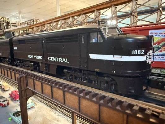 Lionel 2533971 - Legacy FA-2 AA Diesel Set "New York Central" #1062/1063 (Cigar Band) - Custom Run for MrMuffin'sTrains - MrMuffin'sTrains