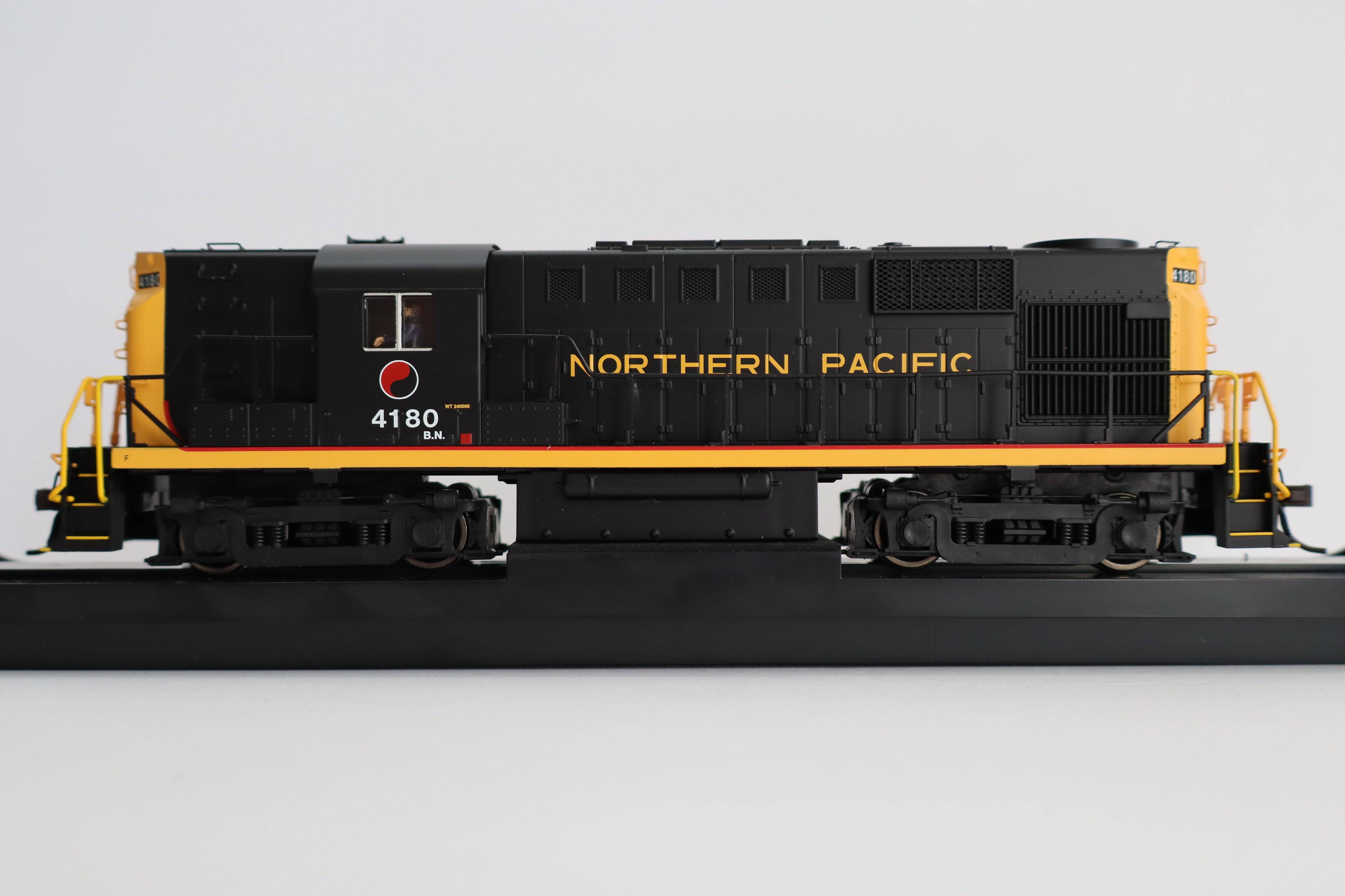 Atlas HO 10004534 - Gold Model - ALCo RS-11 Diesel Locomotive "Burlington Northern" #4180 (Northern Pacific patch)