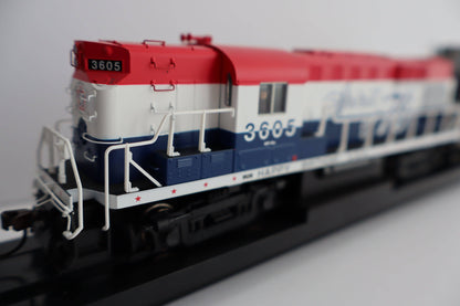Atlas HO 10004538 - Gold - ALCo RS-11 Diesel Locomotive "Duluth, Winnipeg & Pacific" #3605 (Bicentennial)