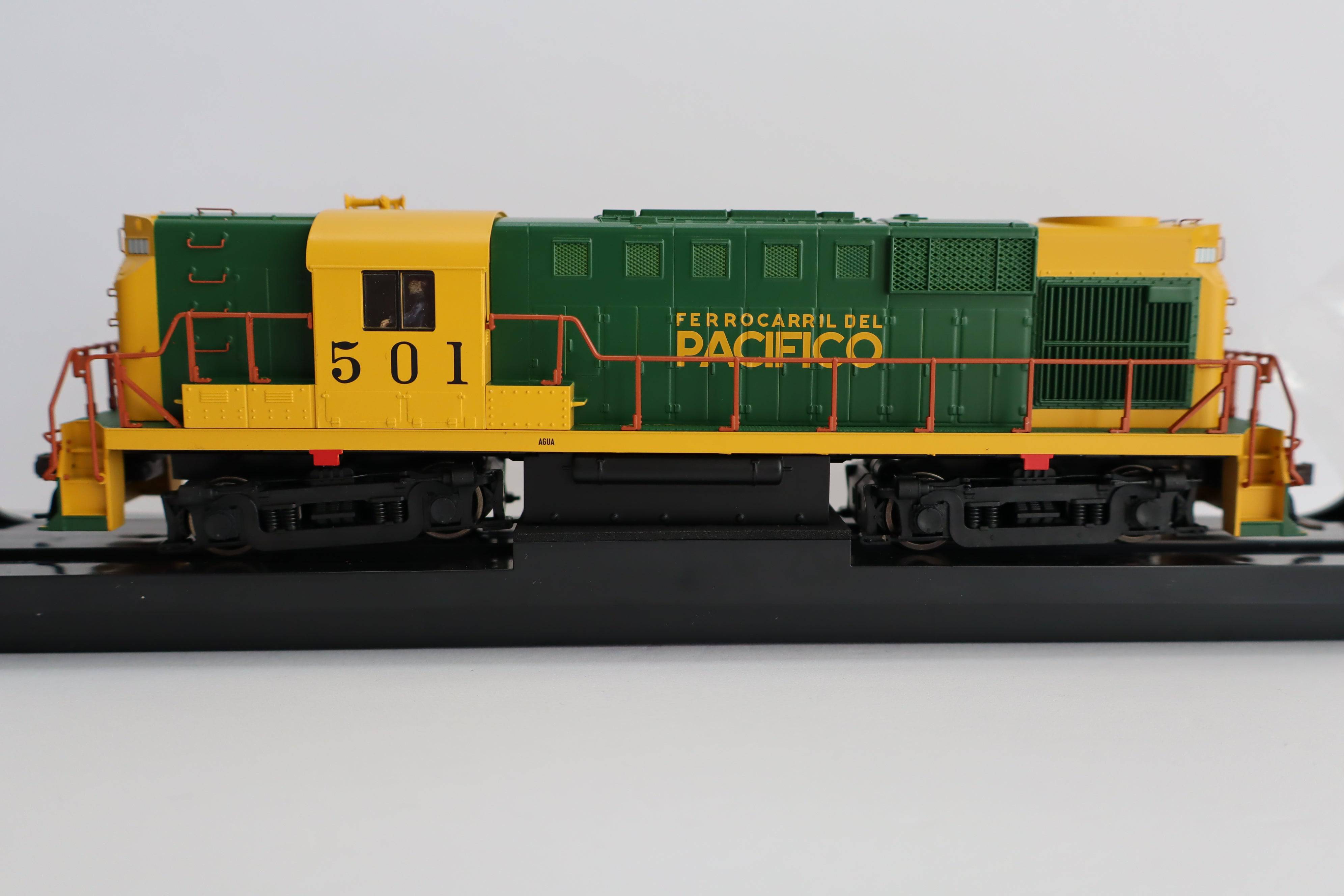 Atlas HO 10004541 - Gold Model - ALCo RS-11 Diesel Locomotive "Ferrocarril del Pacifico" #501