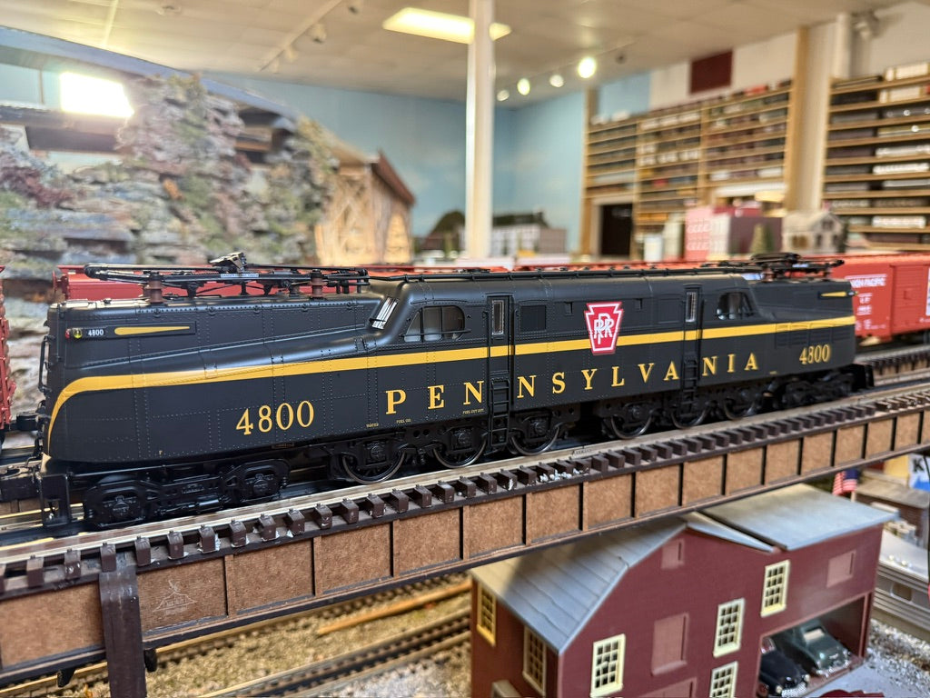 Lionel 2533952 - Vision Line GG1 Electric Engine "Pennsylvania" #4800 (Green) - Custom Run for MrMuffin'sTrains