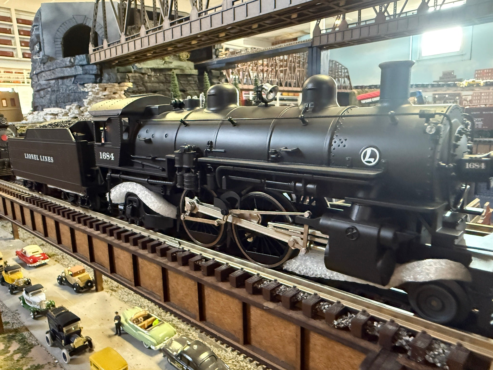 Lionel 2531630 - Legacy 2-4-2 Steam Locomotive "Lionel Lines" #1684 (Scout)