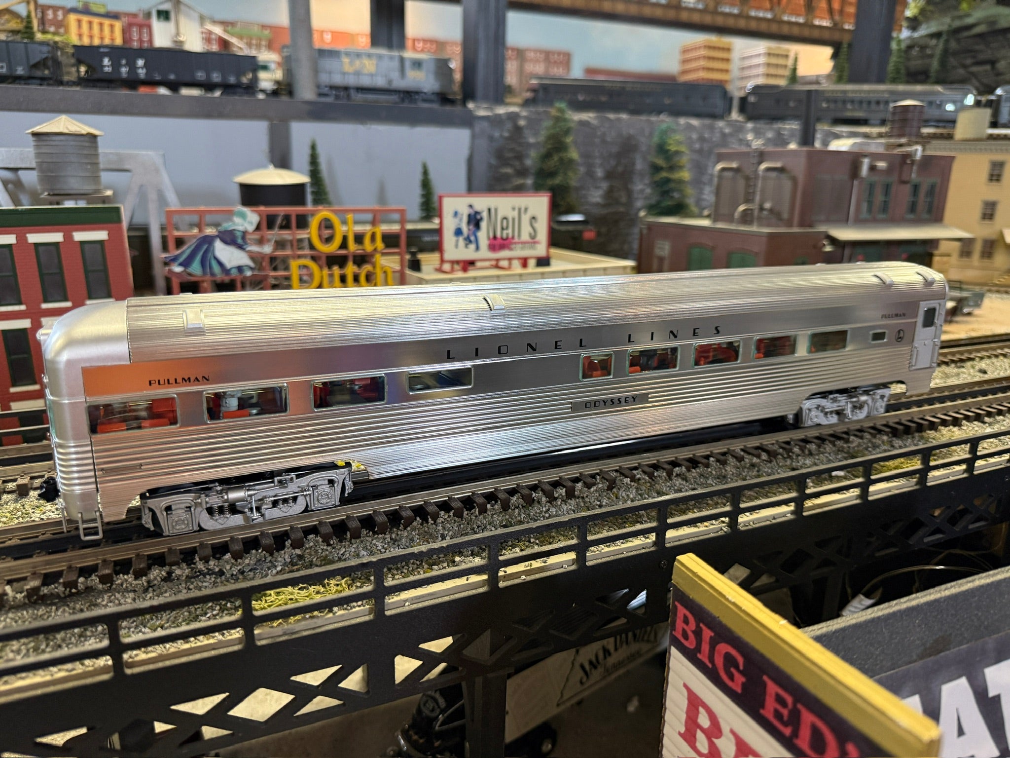 Lionel 2527190 - 18" Aluminum Passenger Car Set "Lionel Lines" (4-car)