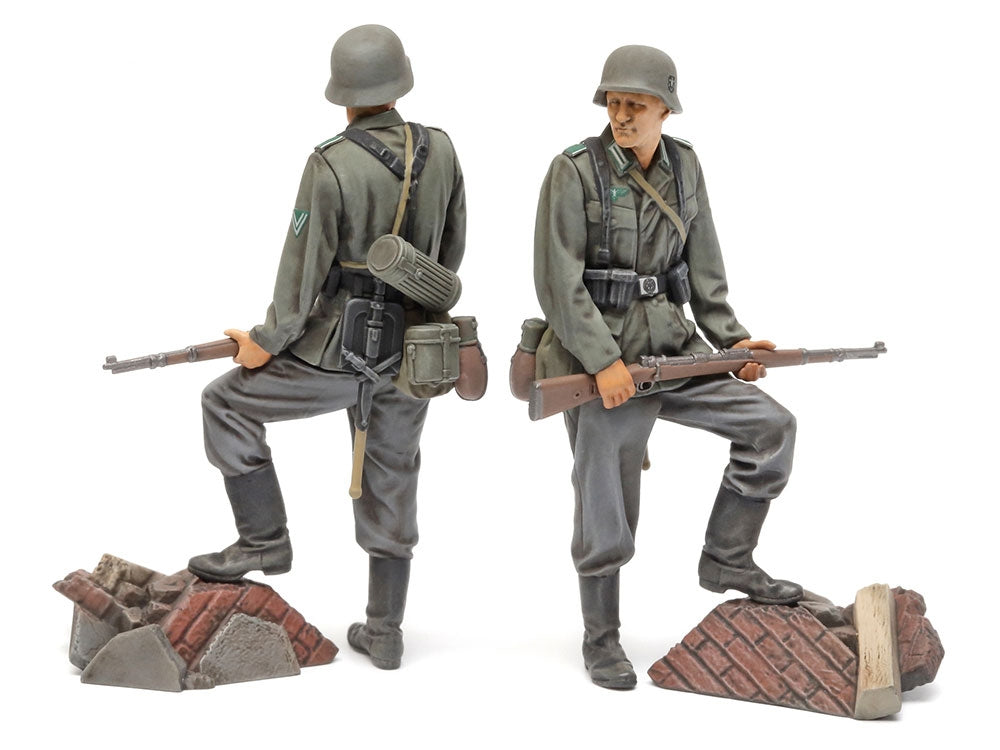 Tamiya 35371 - German Infantry Set - Mid-WWII - 1/35 Scale Model Kit