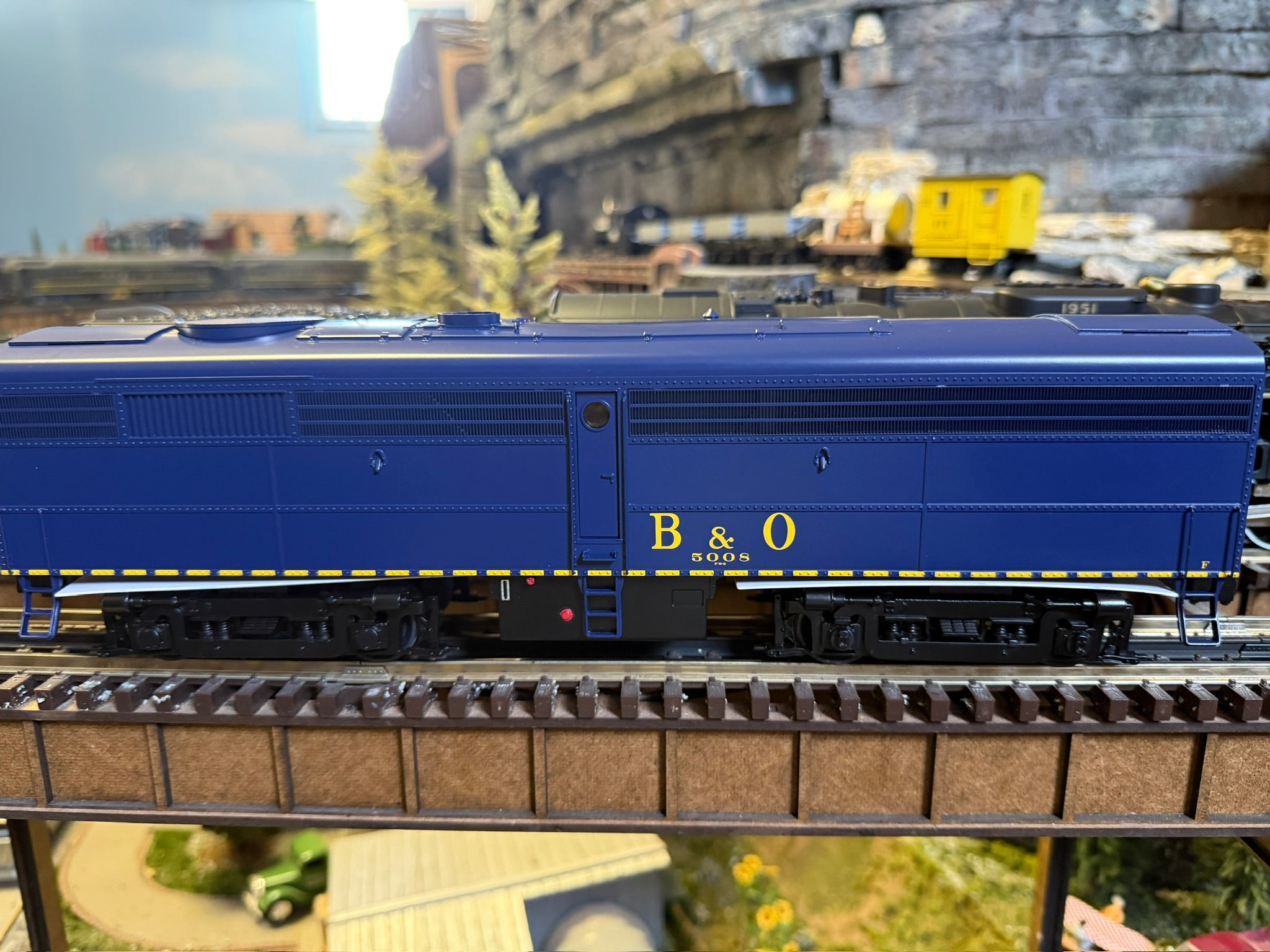 Lionel 2533888 - Legacy FB-2 Diesel Locomotive "Baltimore & Ohio" #5008 (Powered)