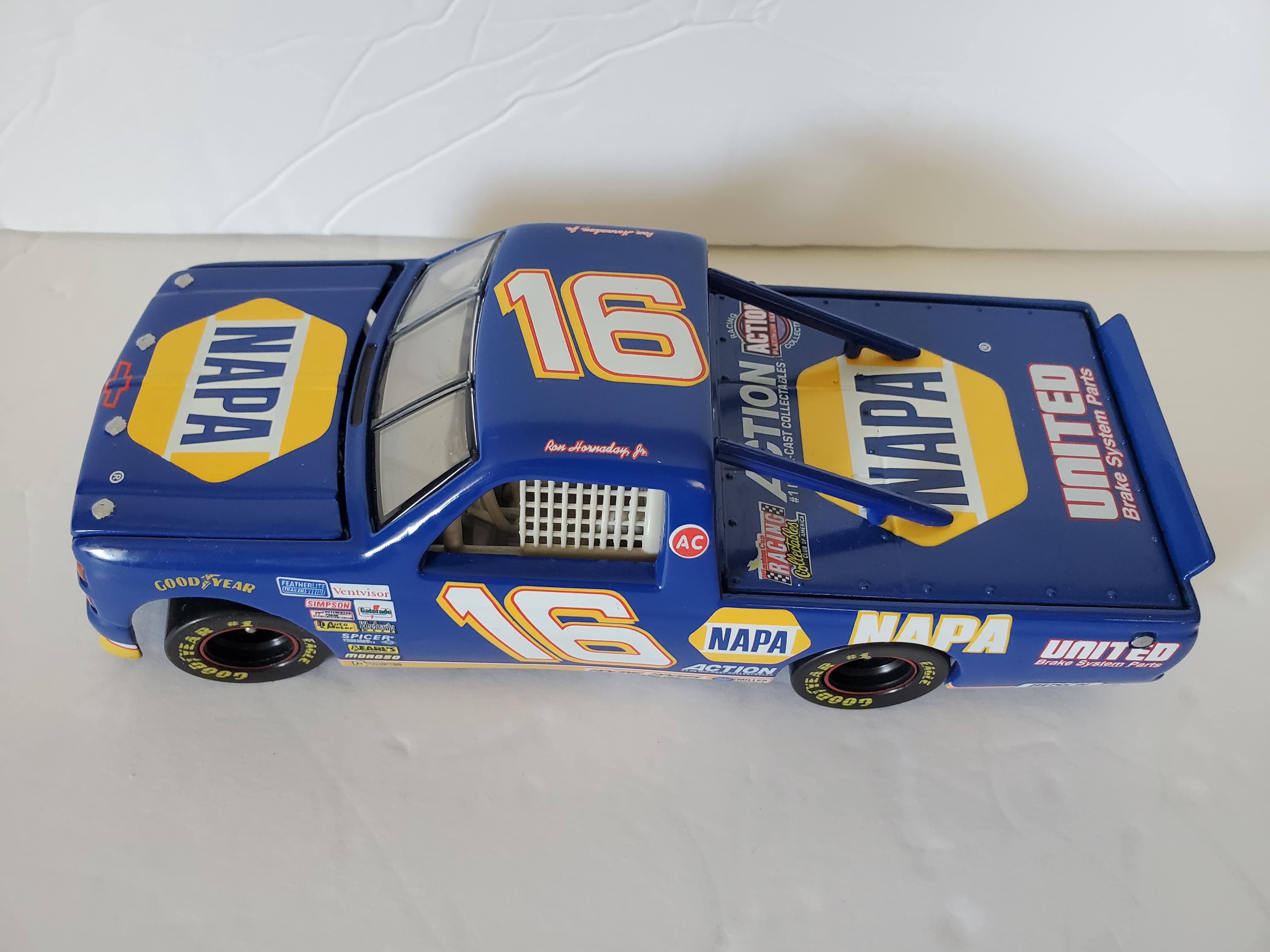 1996 ACTION & SPORTS IMAGE #16 NAPA RACE TRUCK-RON HORNADAY - Second hand - SH033