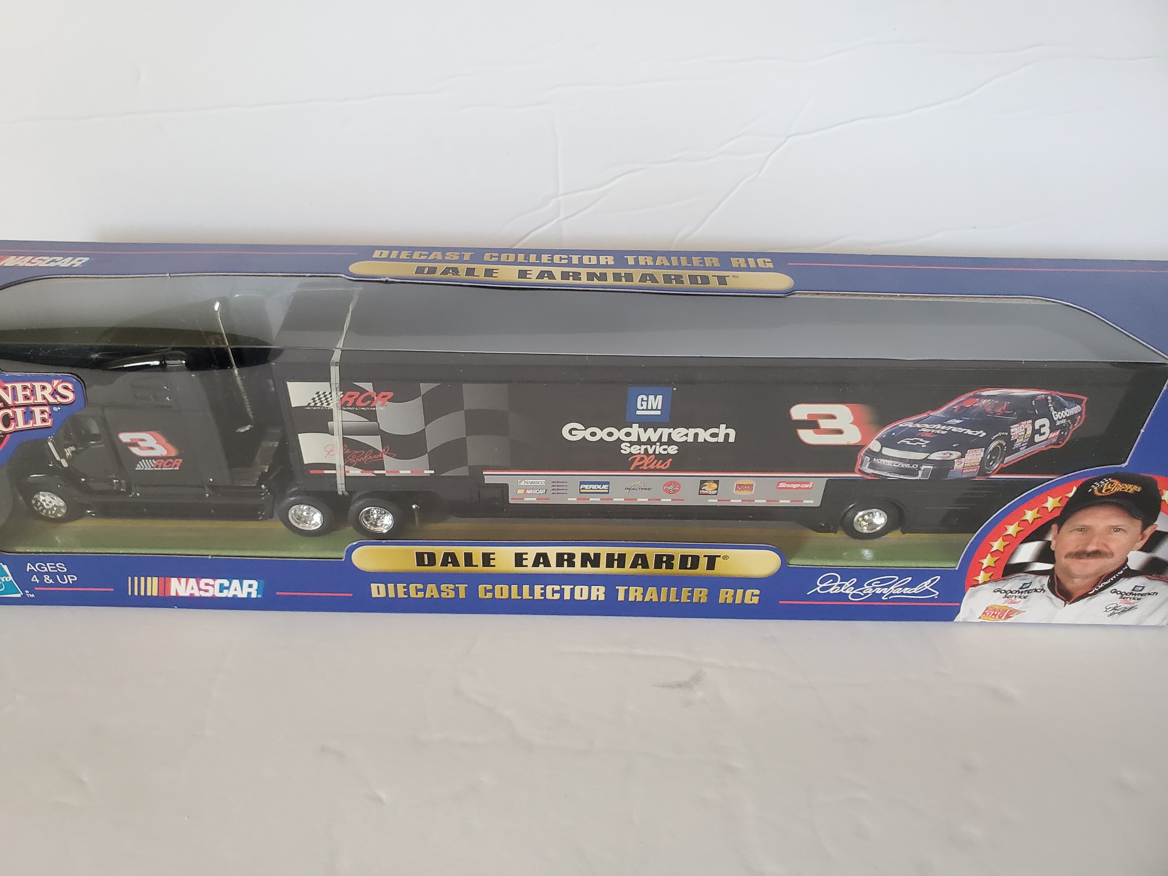 2000 WINNERS CIRCLE 1:64 SCALE #3 GOODWRENCH SERVICE PLUS - DALE EARNHARDT HAULER - Second hand - SH027