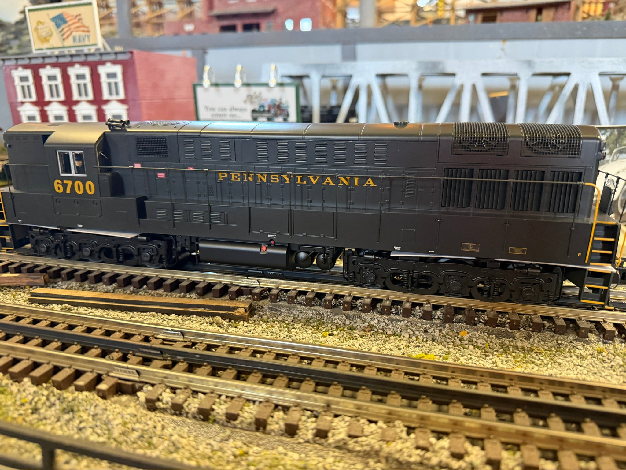 Lionel 2533701 - Legacy TrainMaster Diesel Locomotive "Pennsylvania" #6700