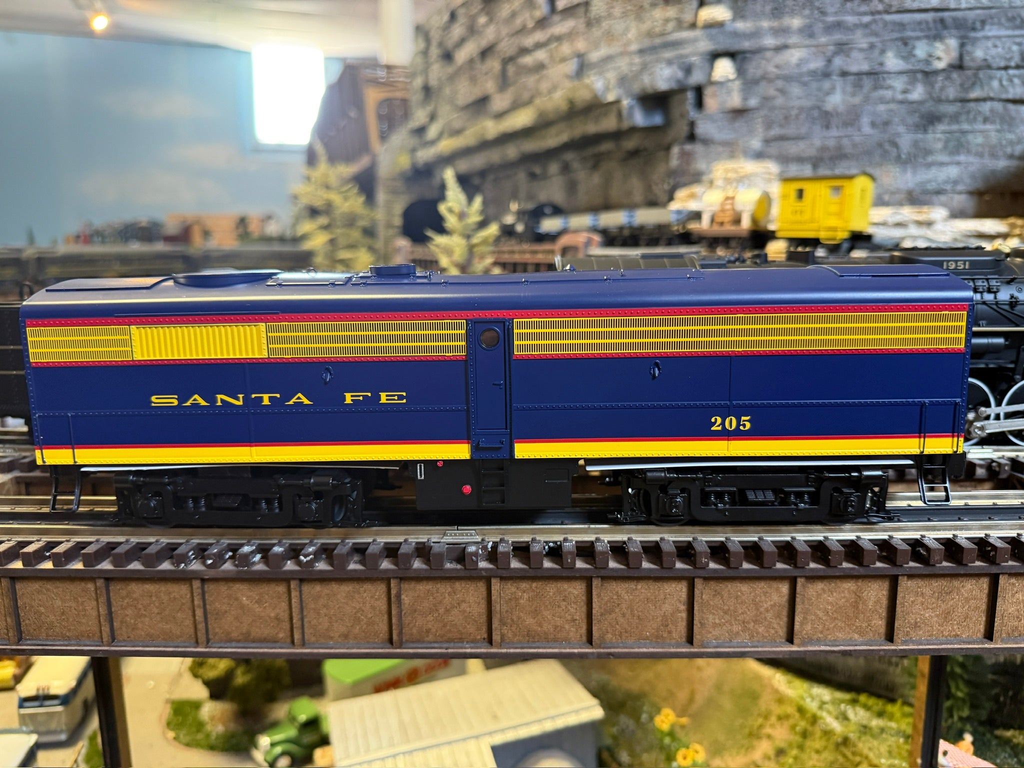 Lionel 2533879 - Legacy FB-2 SuperBass "Santa Fe" #205