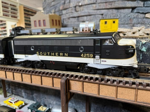 MTH 20-21993-4 - F-7 A Unit Diesel Engine "Southern" #4263 w/ PS3 (Non-Powered) - MrMuffin'sTrains