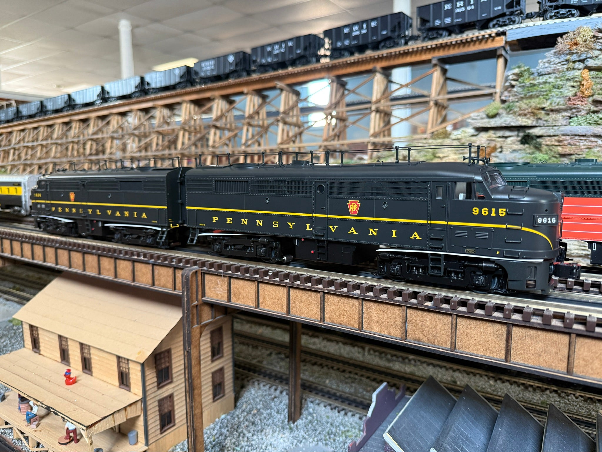 Lionel 2533910 - Legacy FA-2 AA Diesel Set "Pennsylvania" #9614/9615