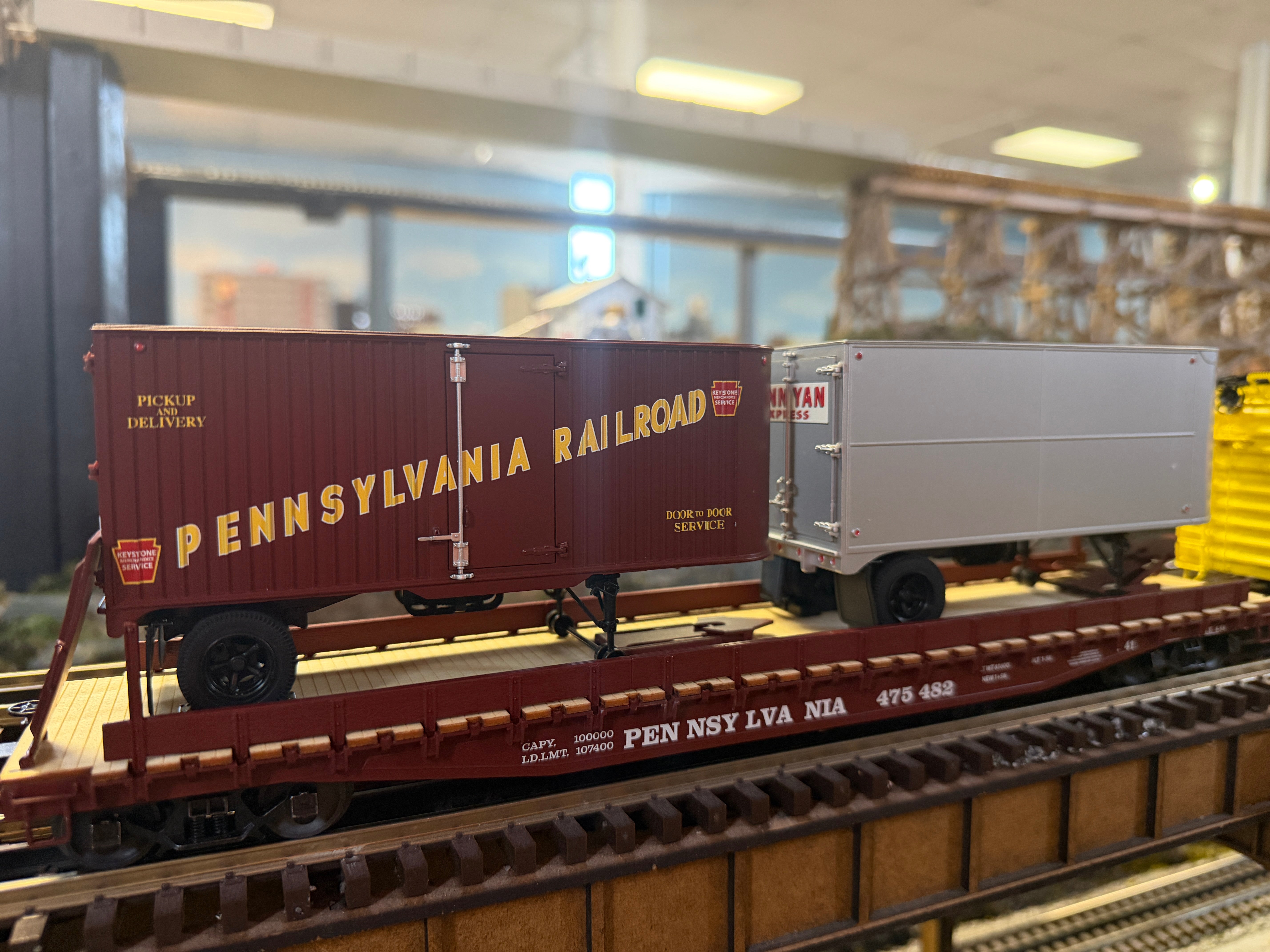 Lionel 2522010 - Vision Line - GG1 Freight Set "Pennsylvania" #4828
