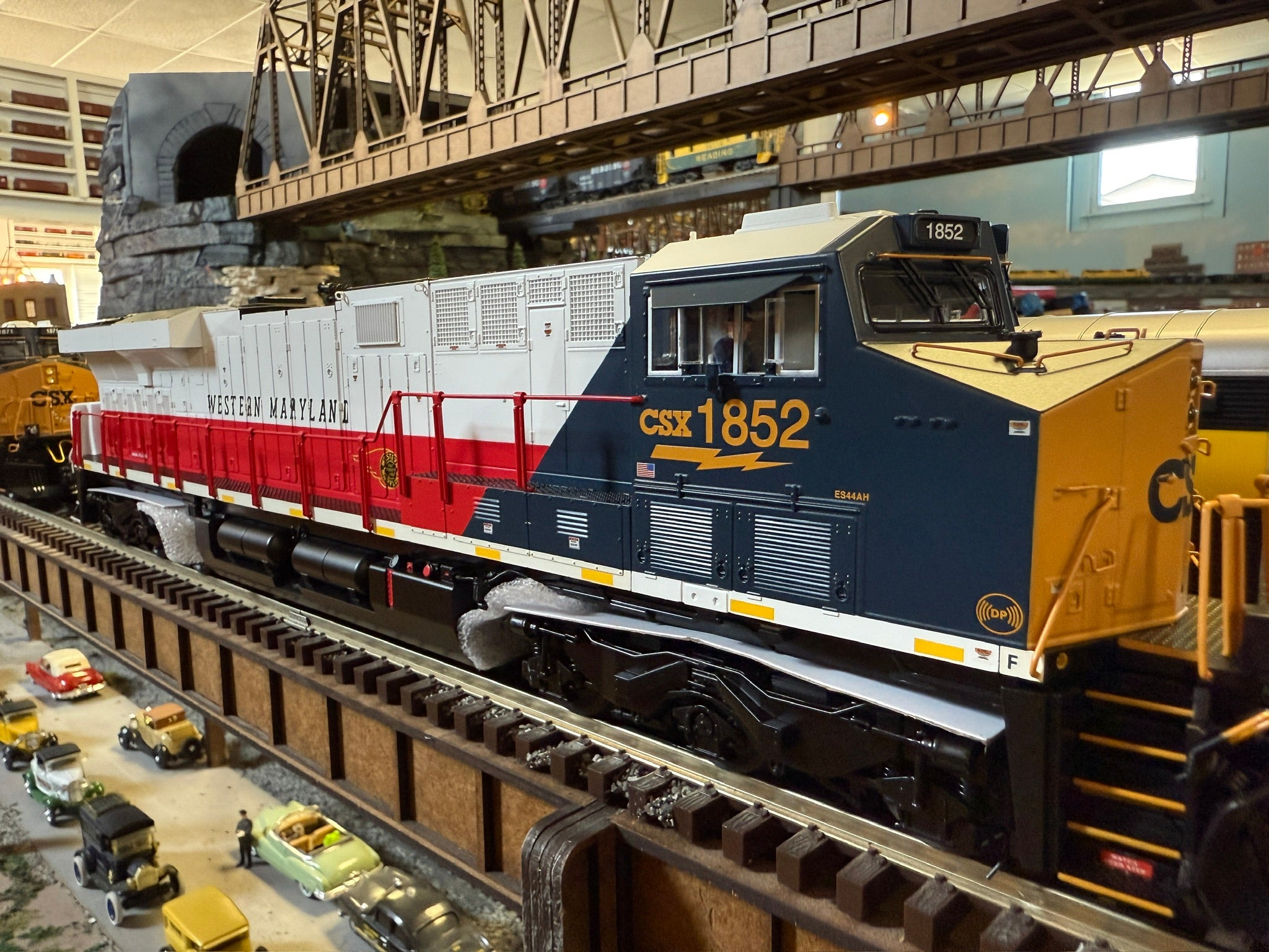 Lionel 2533589 - Legacy ES44 Diesel Locomotive "Western Maryland" #1852 CSX (Non-Powered)