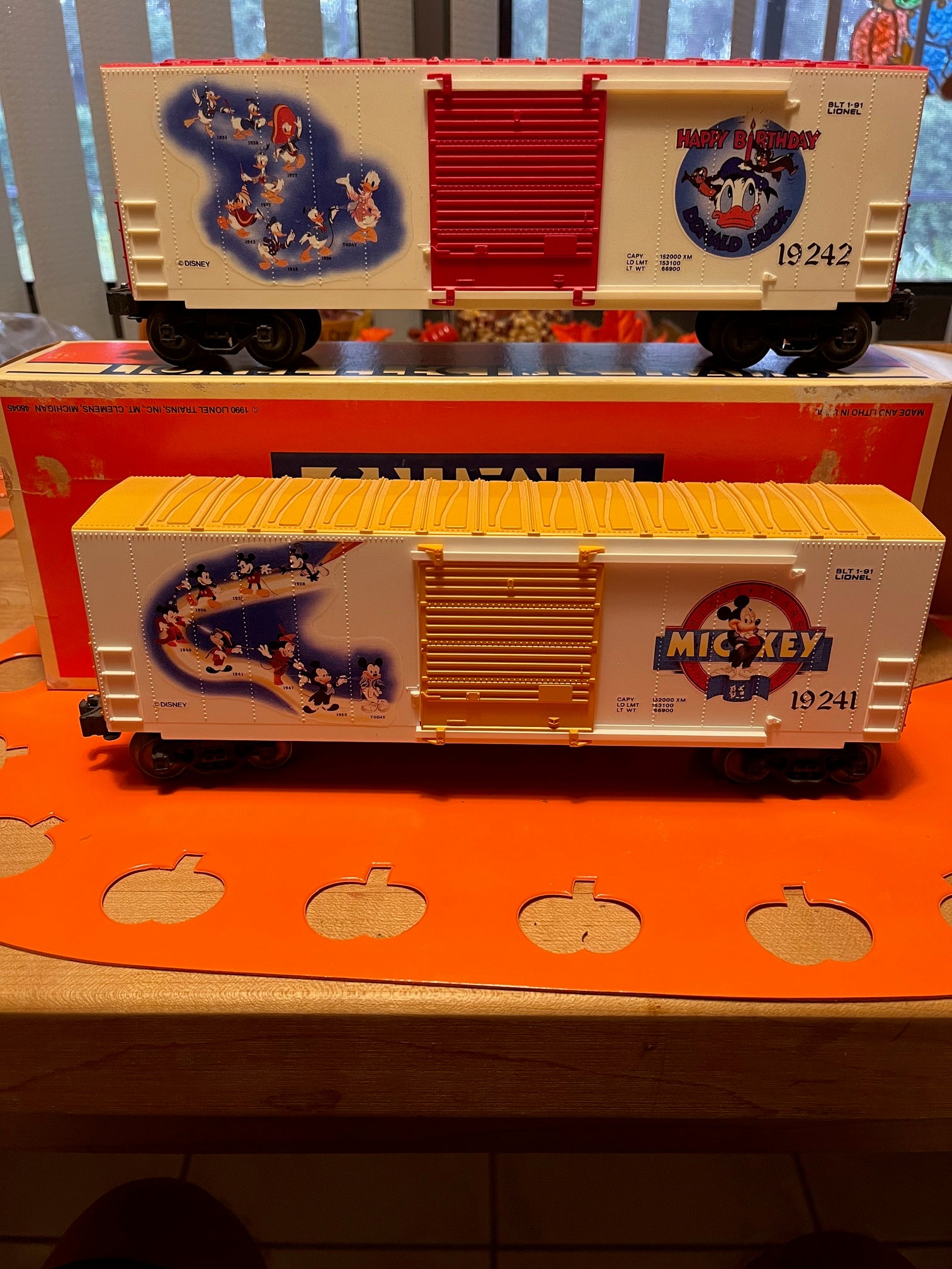 Lionel Disney Train 15 Piece Set-Second hand-M6920