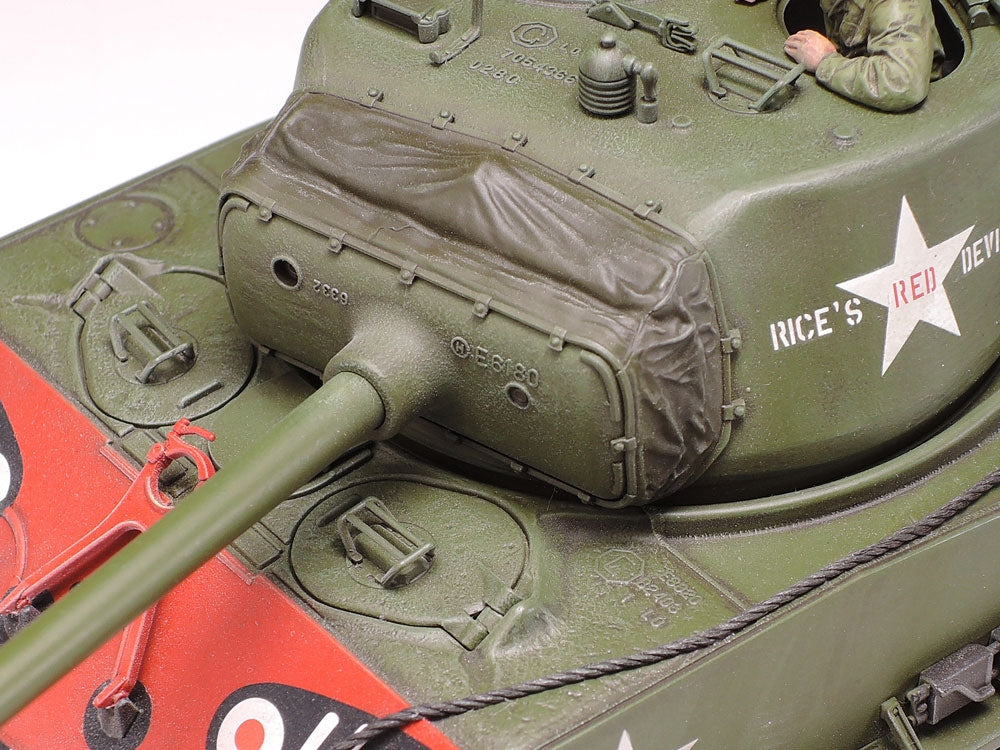 Tamiya 35359 - U.S. Medium Tank M4A3E8 Sherman - Easy Eight Korean War - 1/35 Scale Model Kit