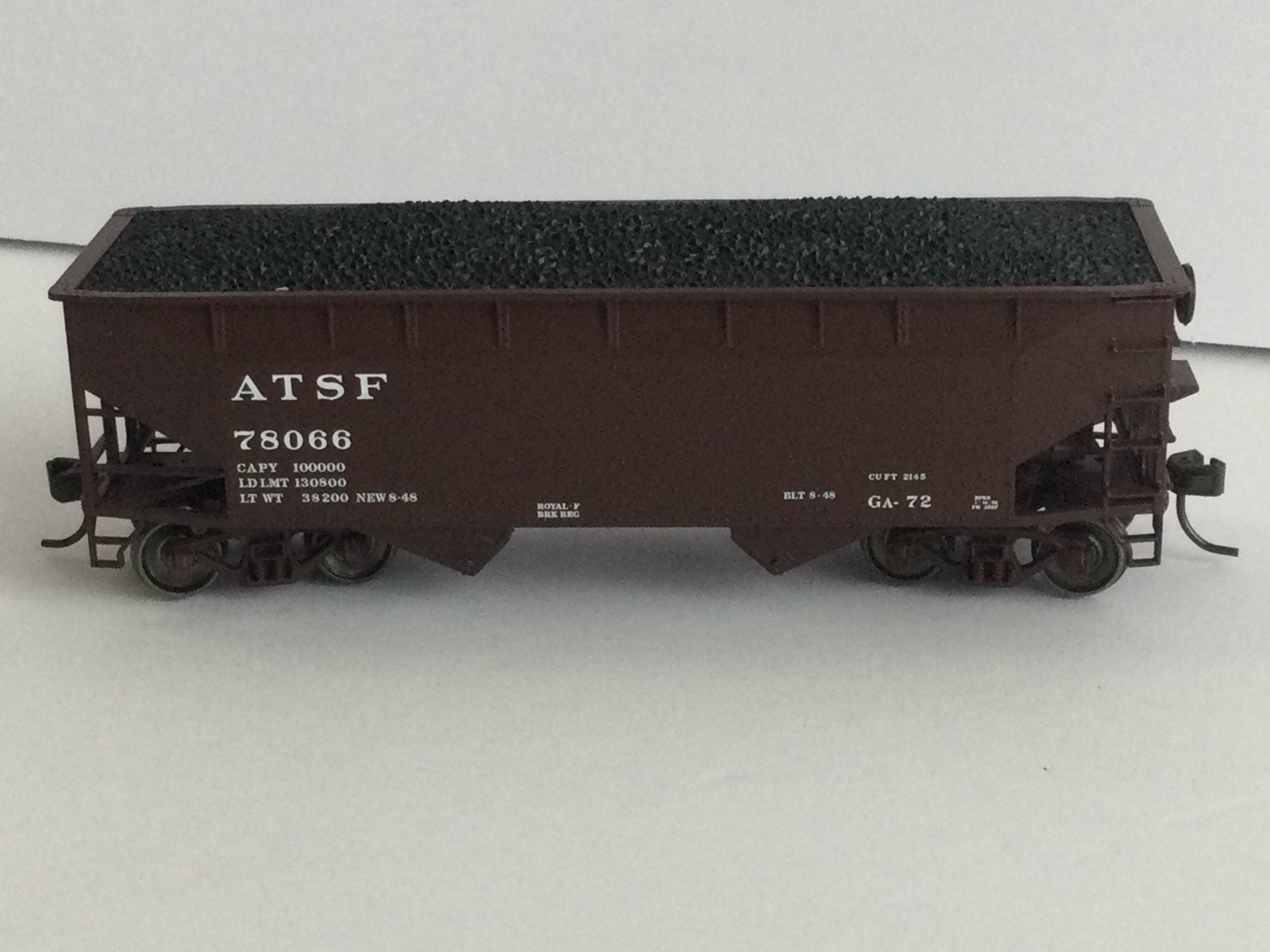 Atlas HO 20007441 - Trainman - 2-Bay Offset Hopper "Santa Fe" (3-Car)