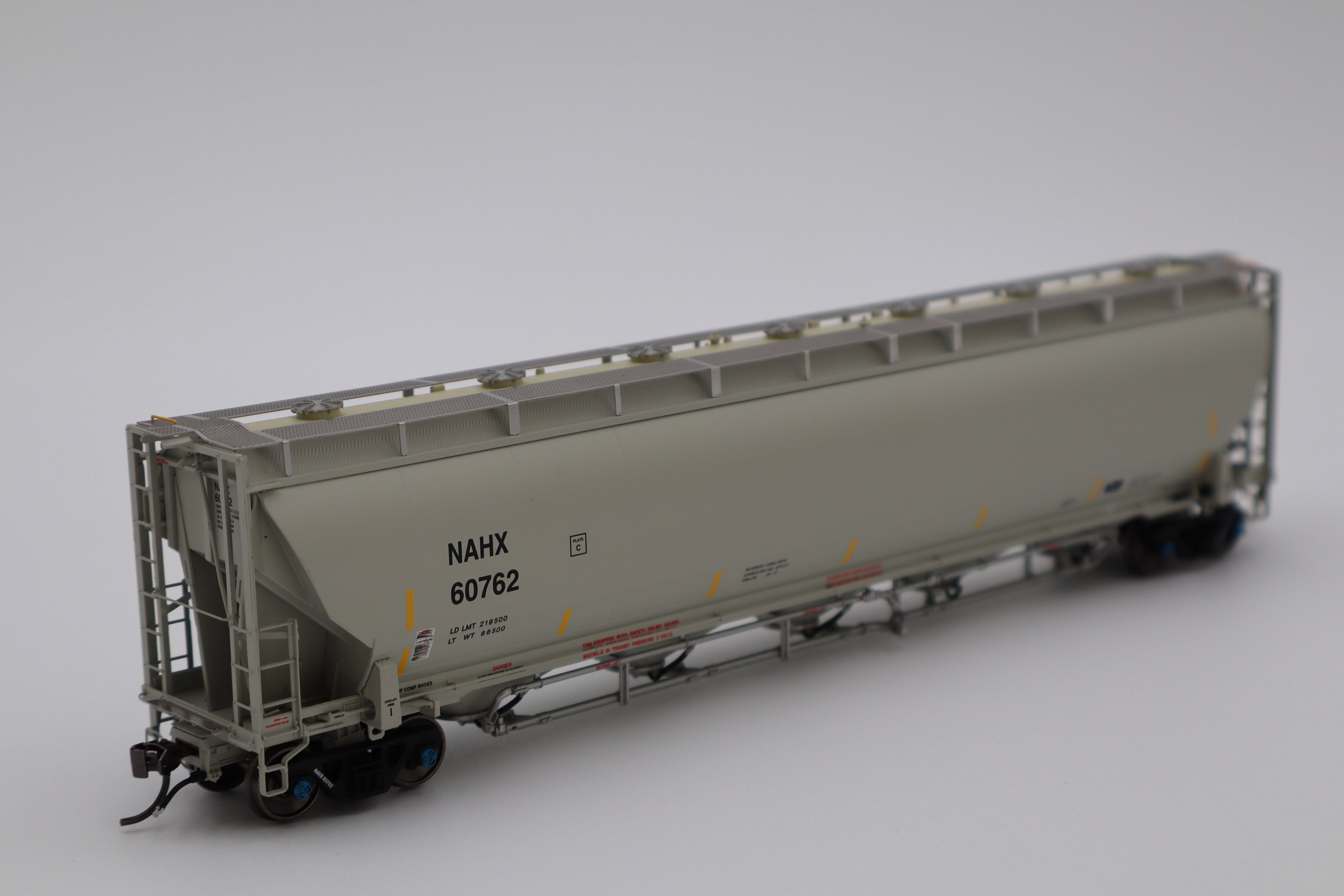 Atlas HO 20007494 - Master Trinity 5660 PD Covered Hopper - 'GE Rail Services (NAHX)' - #60762