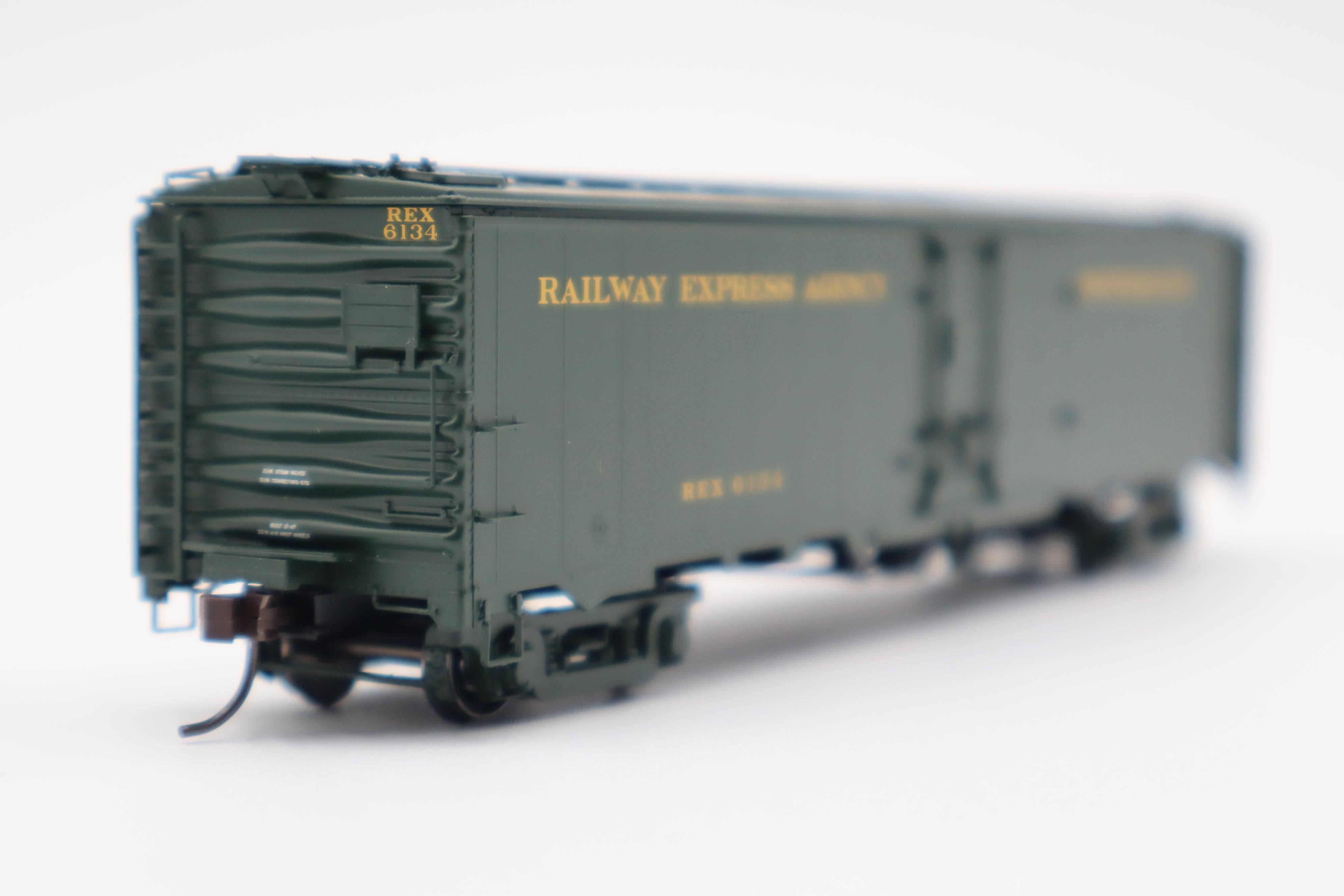 Atlas HO 20007644 - Master - REA Steel Express Reefer Car "REA" #6383 (Early 1950s Scheme)