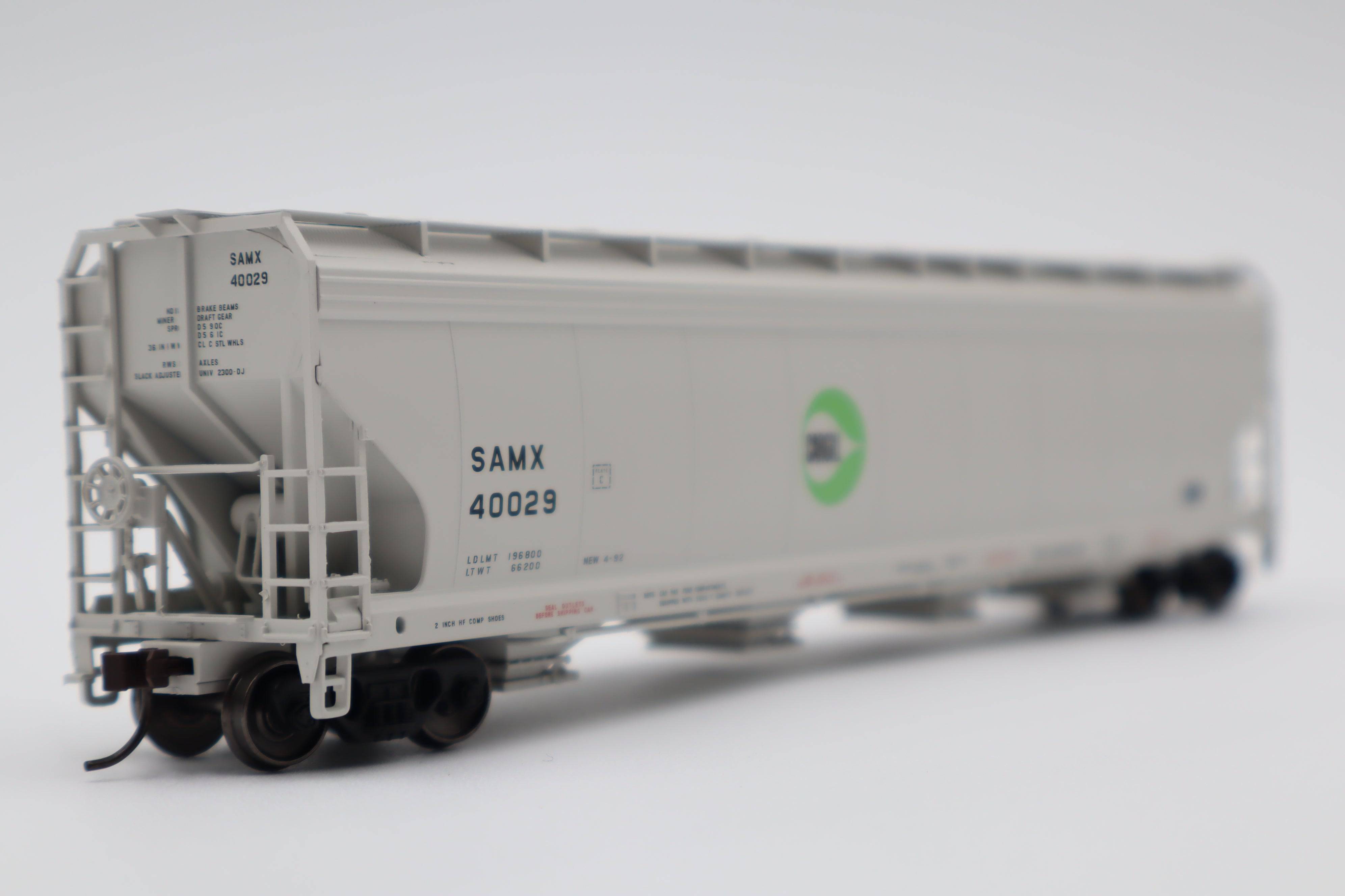 Atlas HO 20007683 - Master - 5748 Centerflow Covered Hopper Car "Cargill" #40029