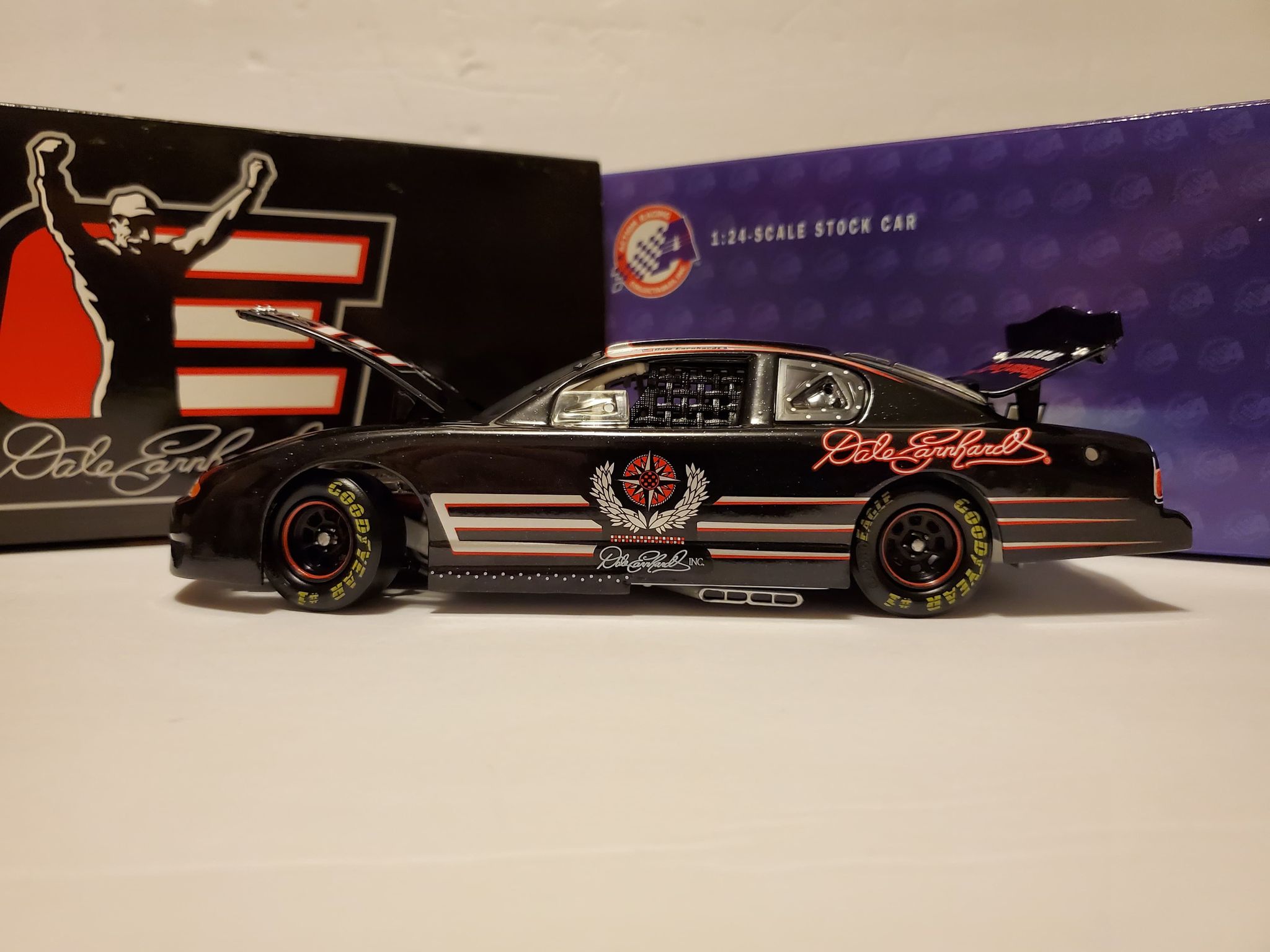 2002 ACTION - 10TH ANNIVERSARY - DALE LEGACY - 1/24 DIECAST - Second hand - SH009