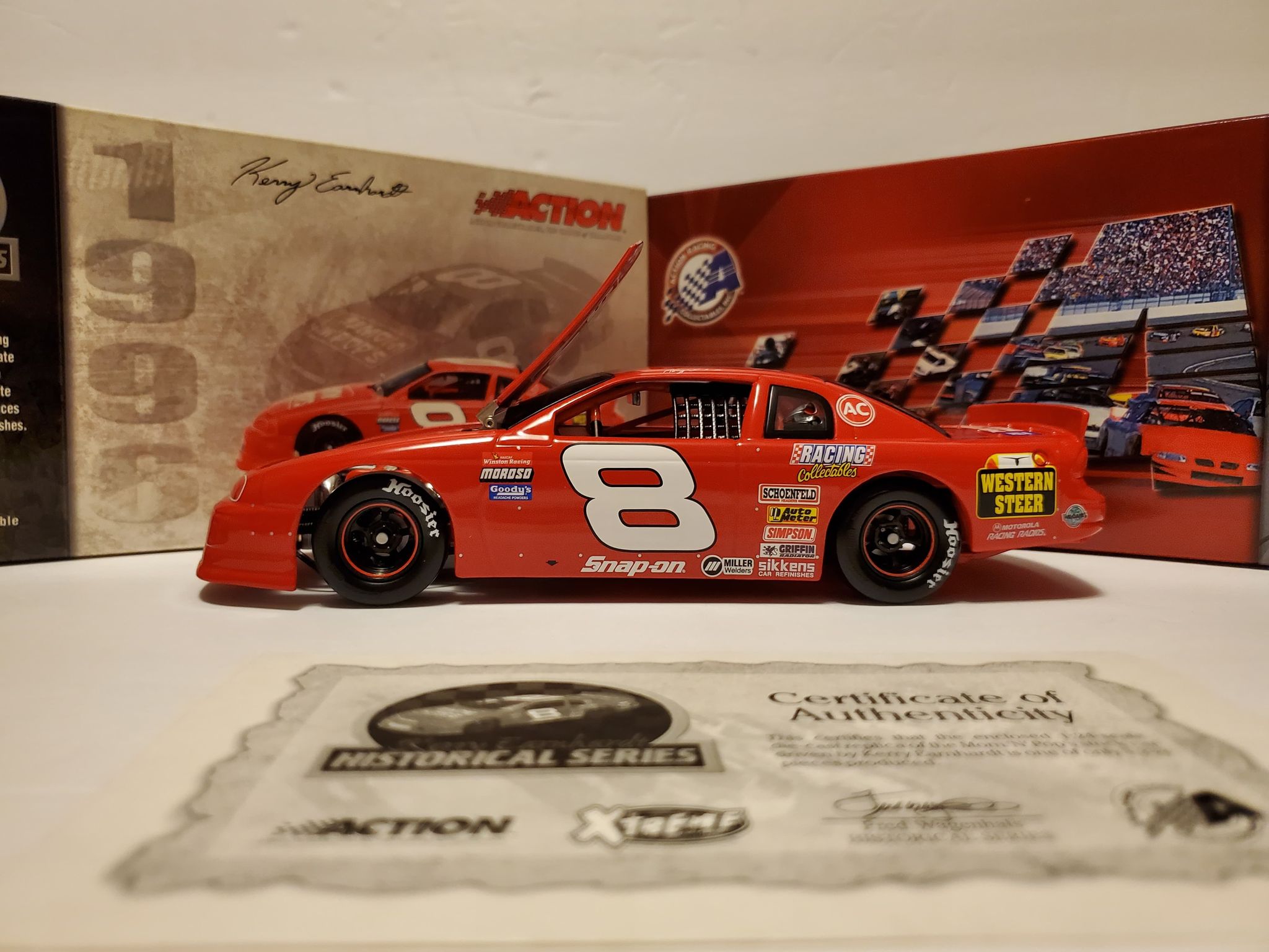 1996 ACTION-MOM N POPS #8 KERRY EARNHARDT-1/24 DIECAST - Second hand - SH010