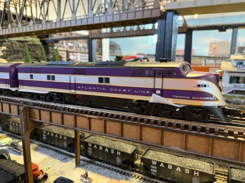 Atlas O 30138657 - Premier - E6 A Unit Diesel Locomotive "Atlantic Coast Line" #515