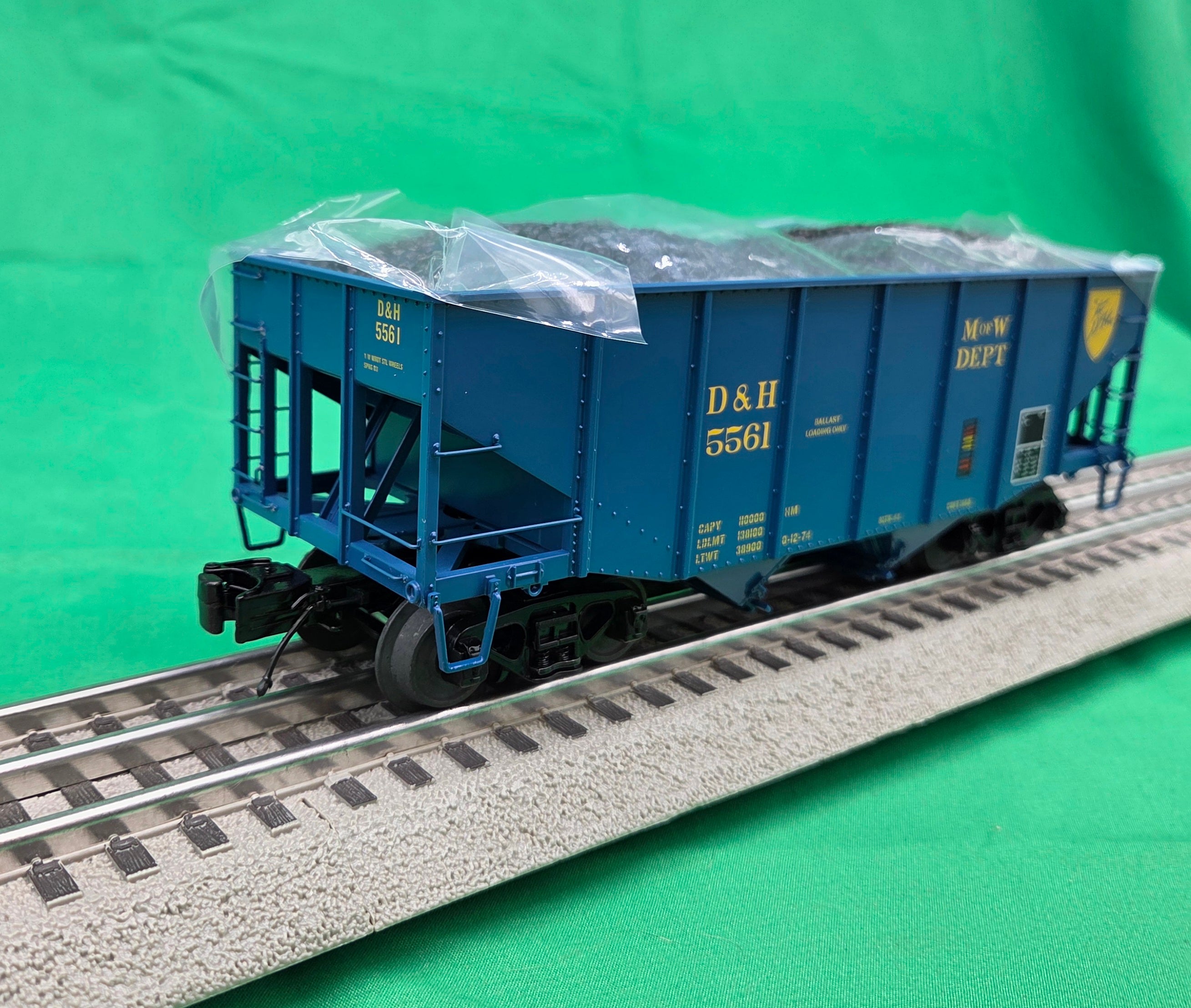 MTH 20-95708 - 2-Bay Fish Belly Hopper Car "Delaware & Hudson"